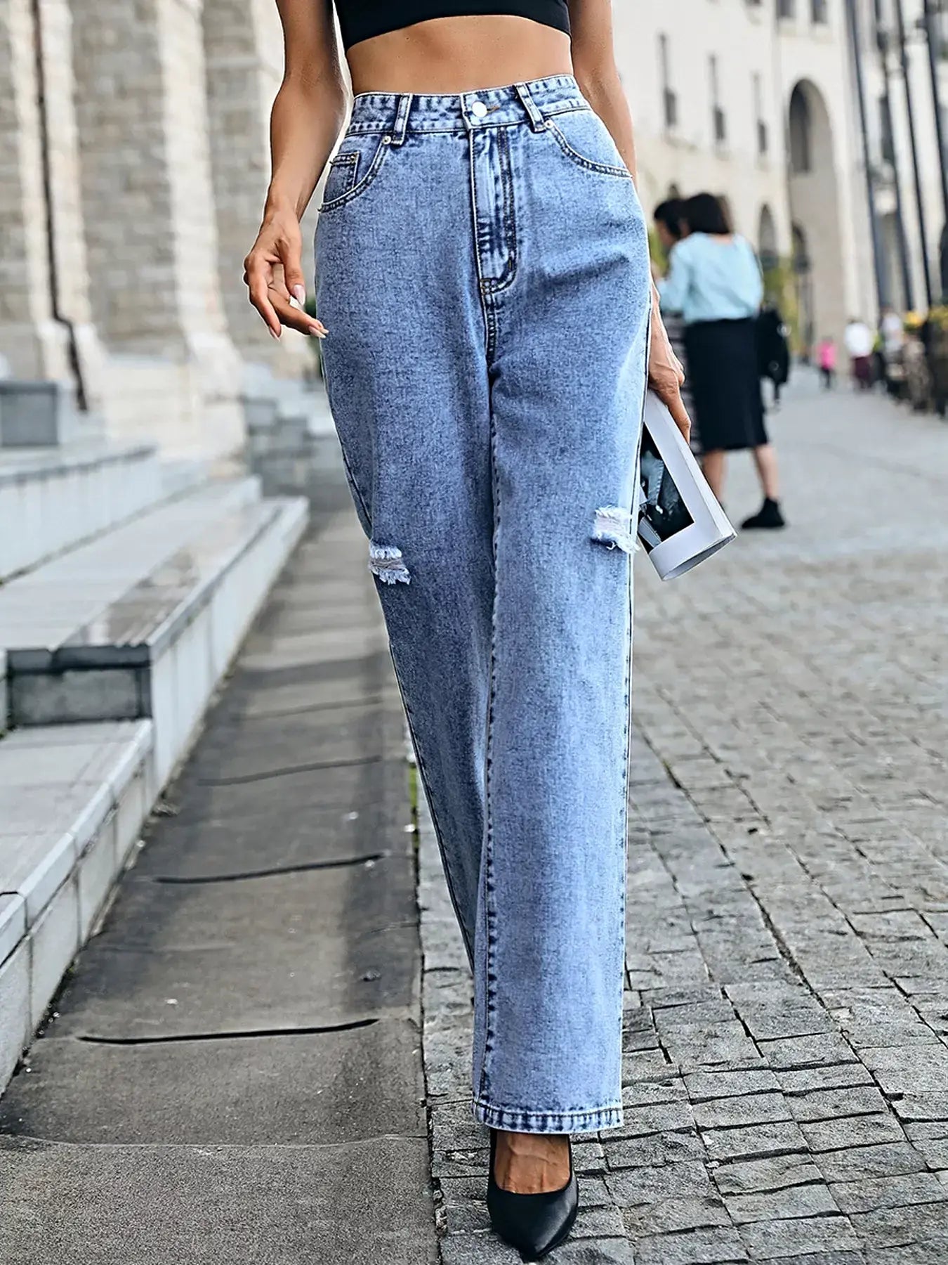 Distressed High Waist Jeans -