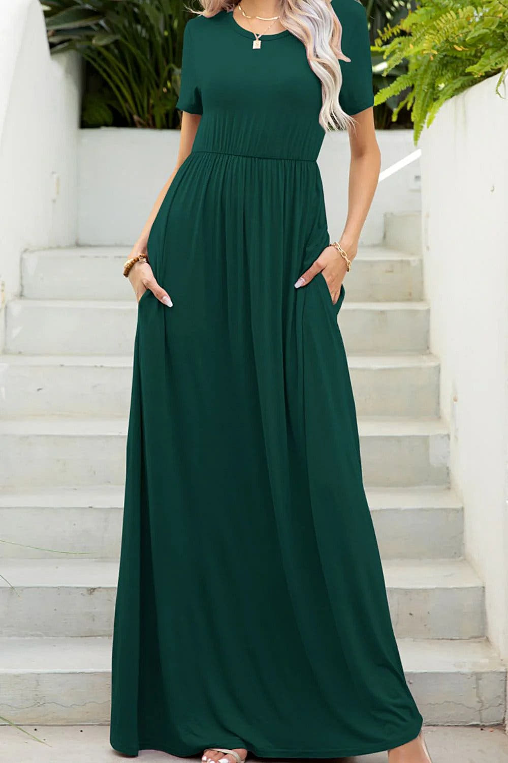 Luxury Round Neck Maxi Dress with Pockets, Highly Stretchy Casual Dress in Solid Colors Trendsi