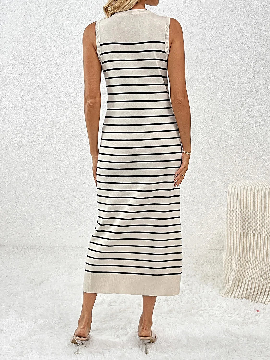 Round Neck Sleeve Midi Knit Dress -