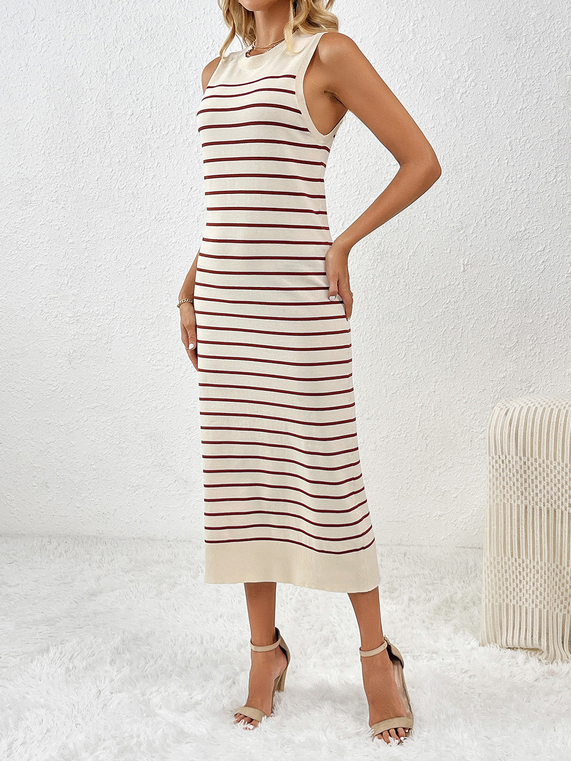 Round Neck Sleeve Midi Knit Dress -