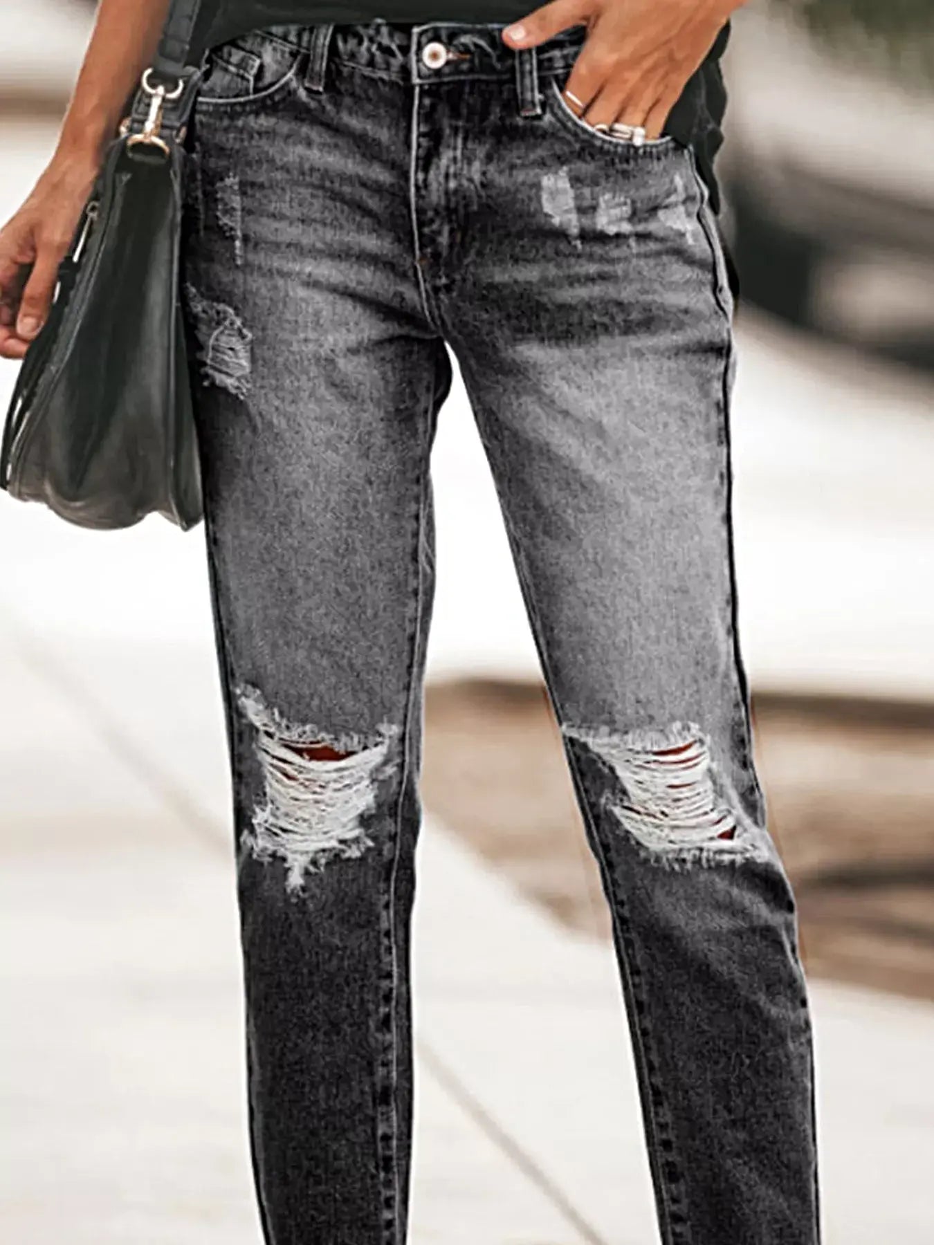 Distressed Wash Ankle Jeans -