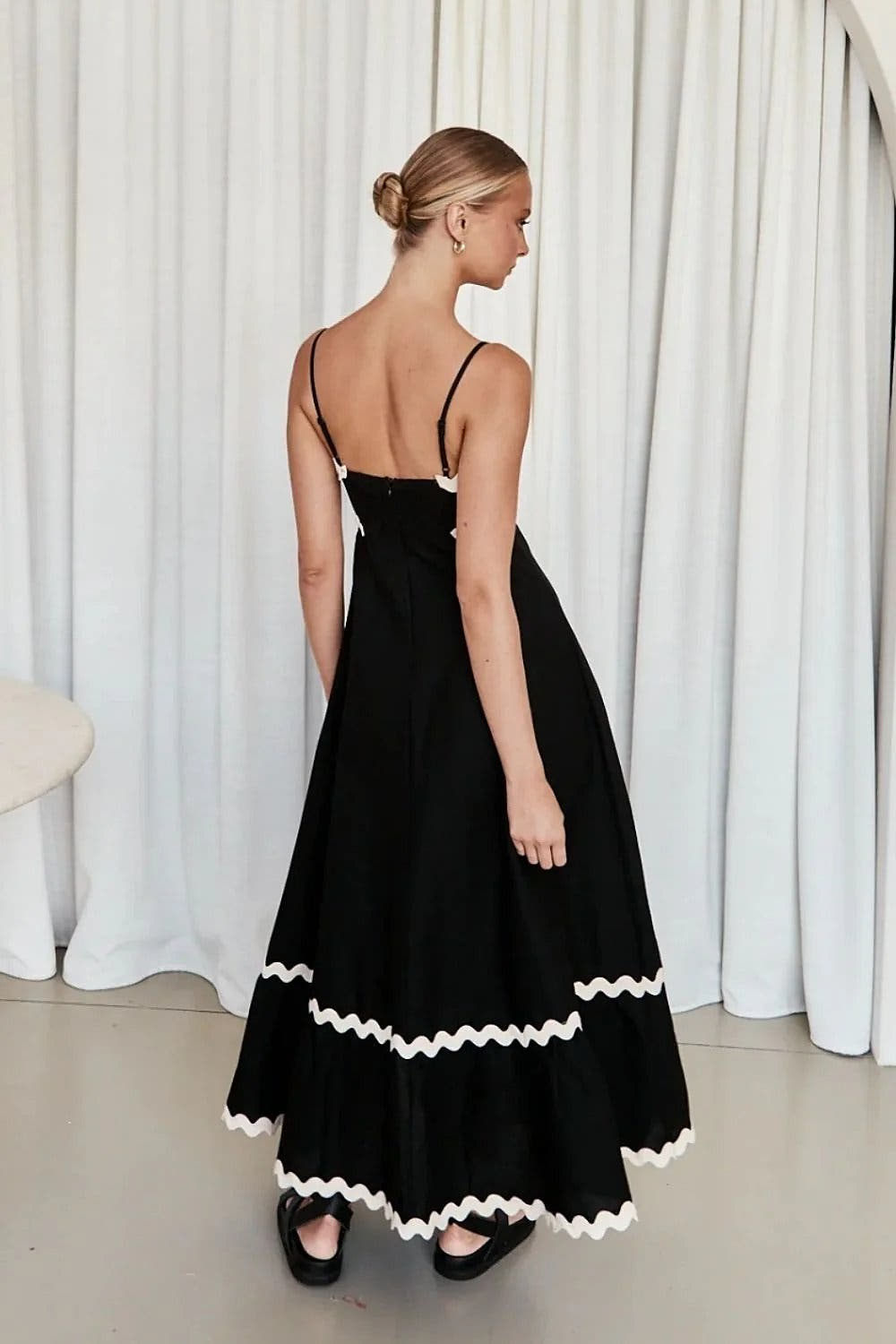Elegant Spaghetti Strap Maxi Dress in Luxe Opaque Fabric – Perfect for Summer Events Trendsi
