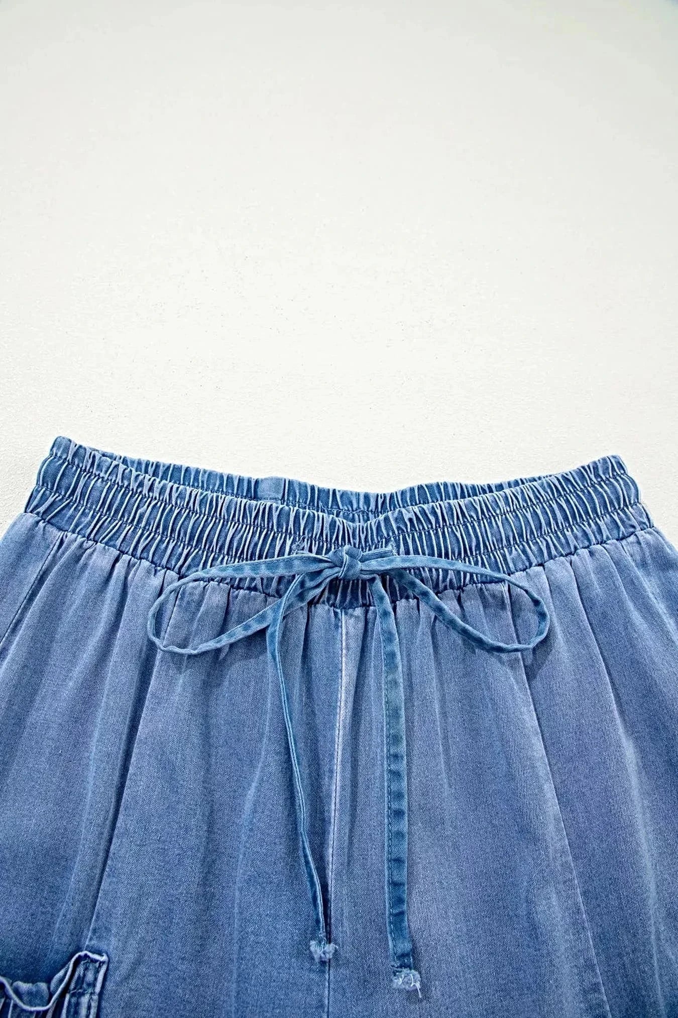 Drawstring Elastic Waist Pocketed Loose Jeans -