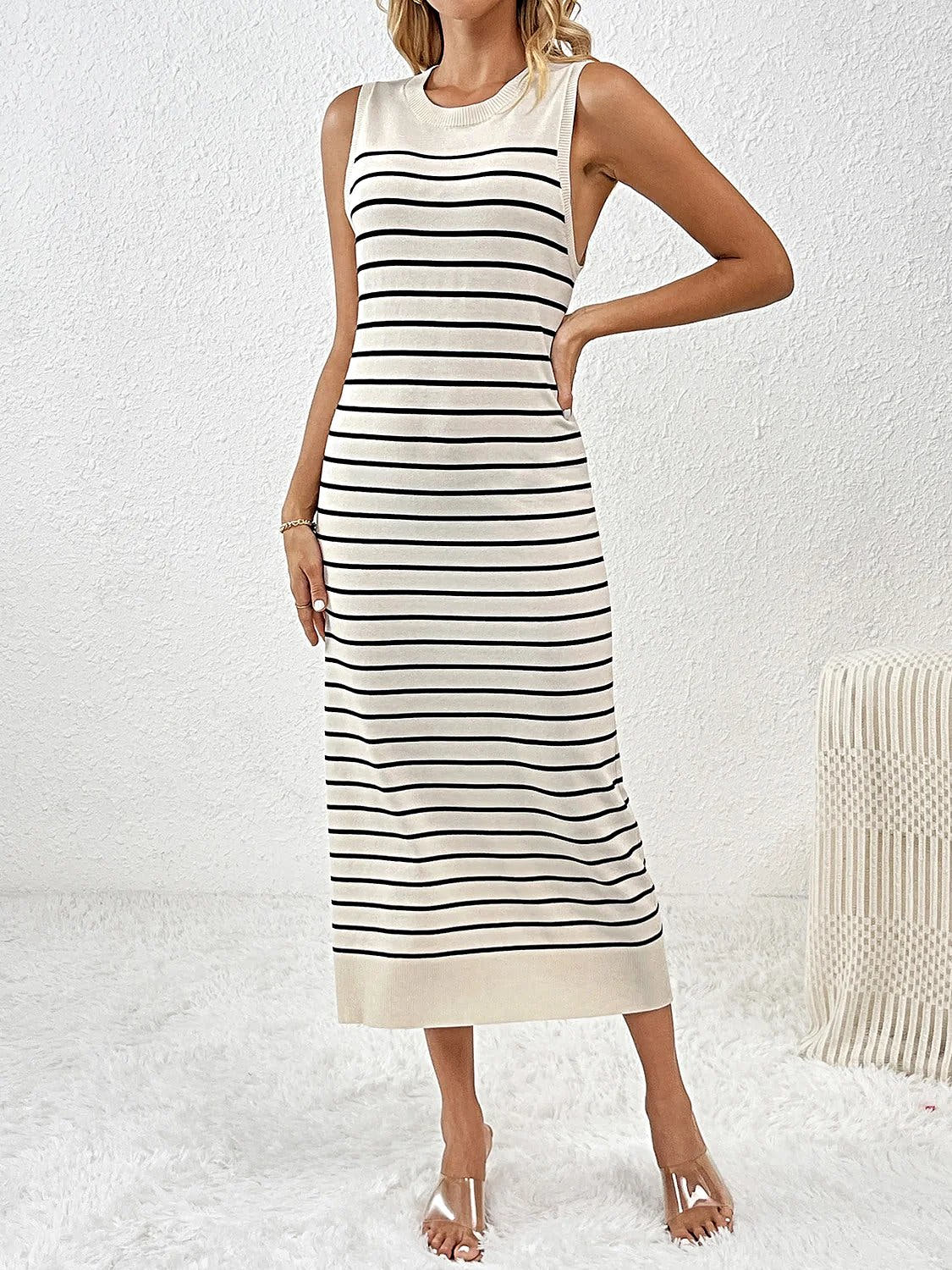 Round Neck Sleeve Midi Knit Dress -