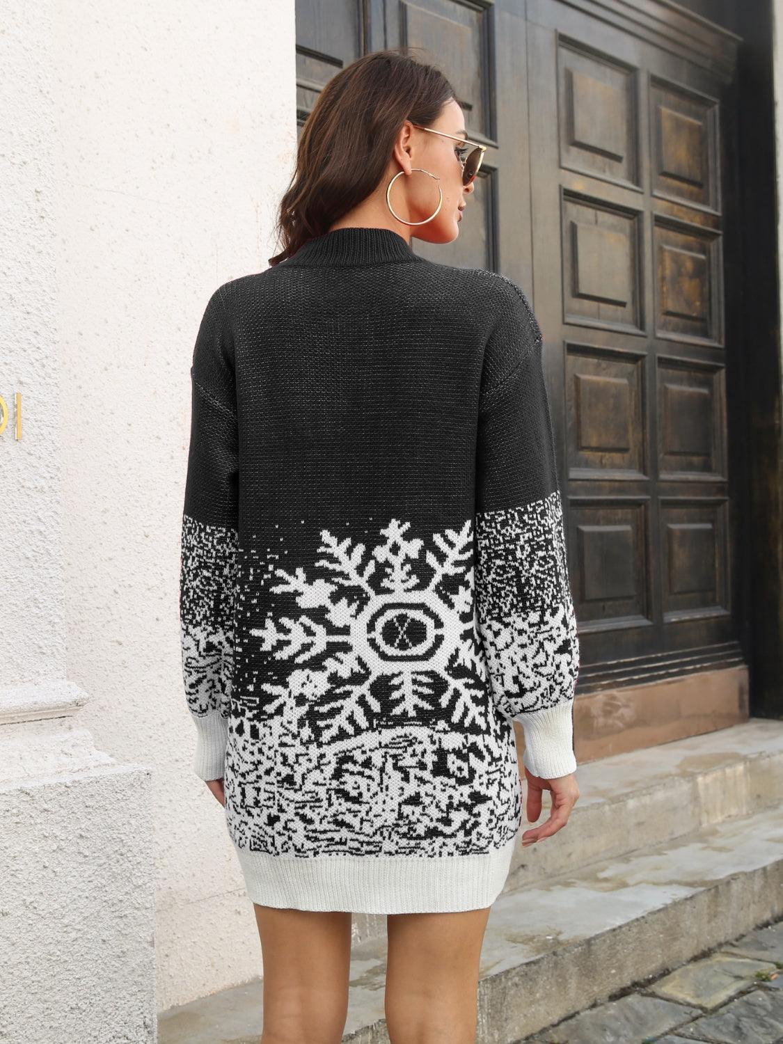 Elegant Snowflake Pattern Sweater Dress with Moderate Stretch and Ribbed Design -