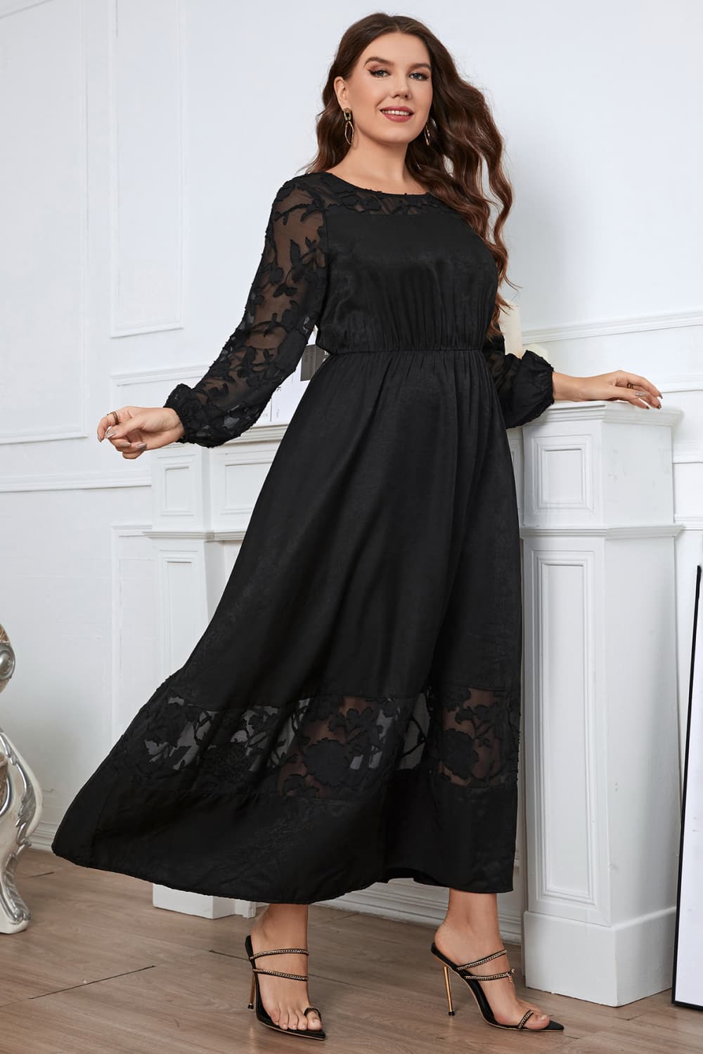 Honey Melo Plus Size Maxi Dress with Embroidery, Round Neck, Long Sleeve Casual Style Trendsi