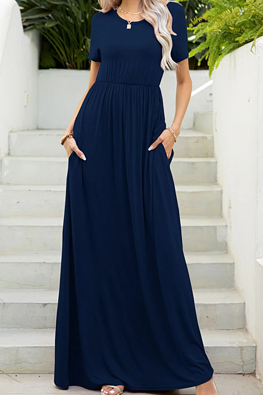 Luxury Round Neck Maxi Dress with Pockets, Highly Stretchy Casual Dress in Solid Colors Trendsi