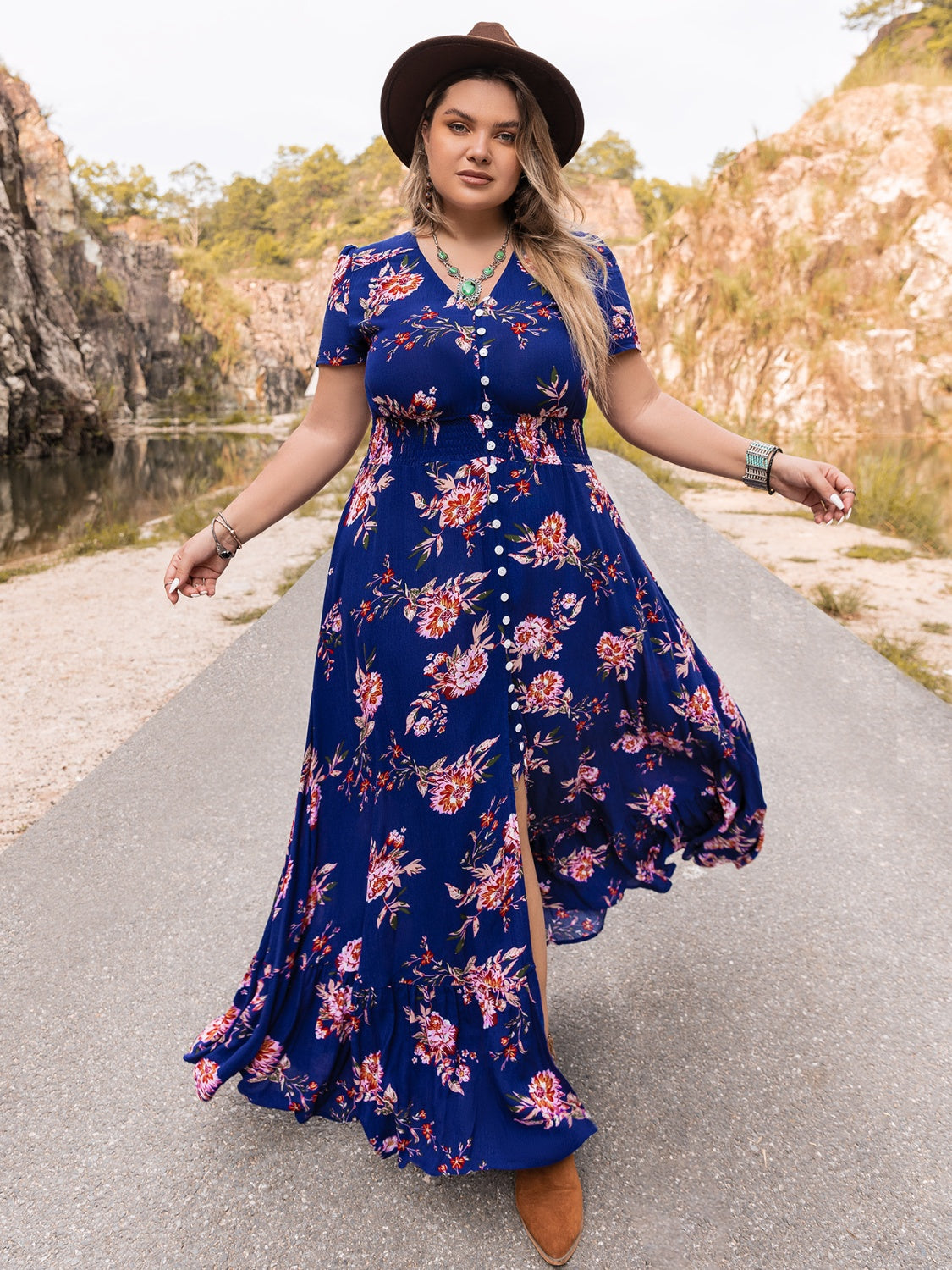Plus Size V-Neck Maxi Dress Trendsi