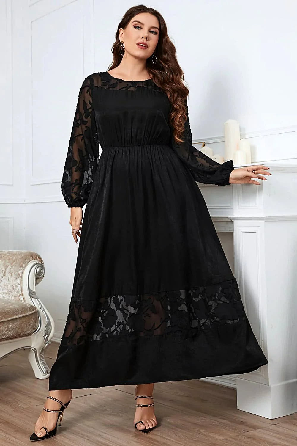 Honey Melo Plus Size Maxi Dress with Embroidery, Round Neck, Long Sleeve Casual Style Trendsi