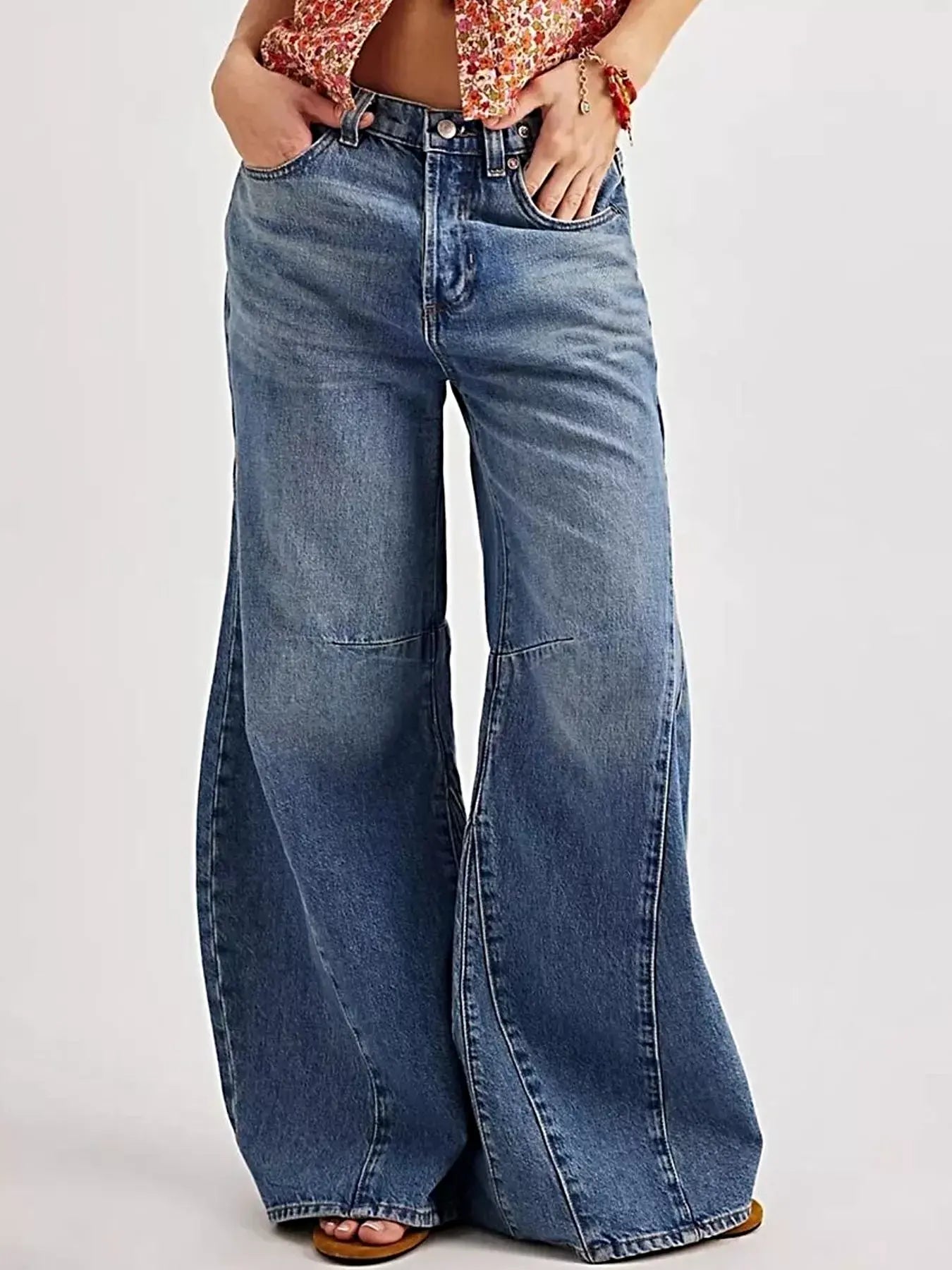 Washed Wide Leg Jeans -