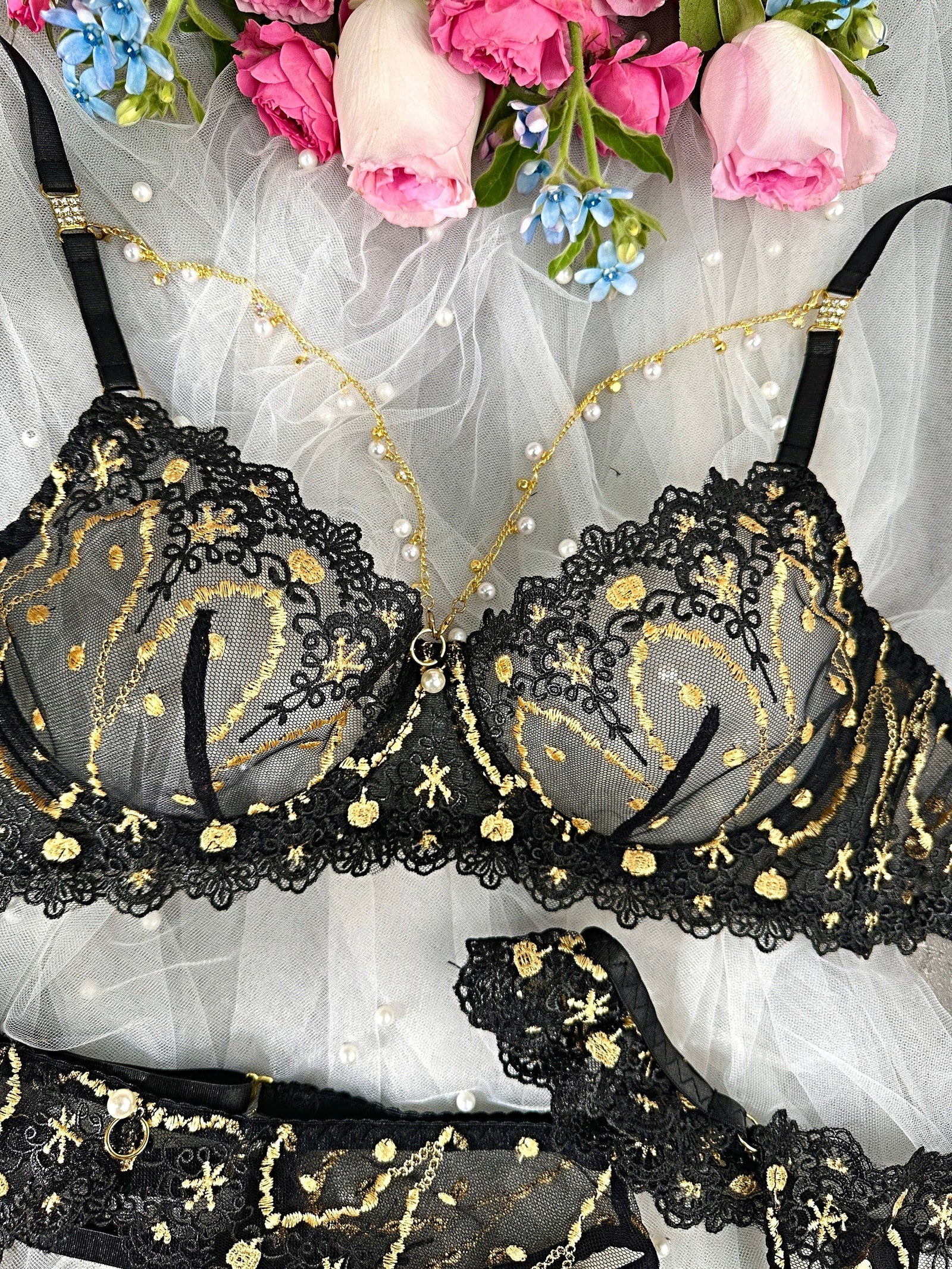 Opulent Lace Pearl-Embellished Lingerie Set - 3 pcs set