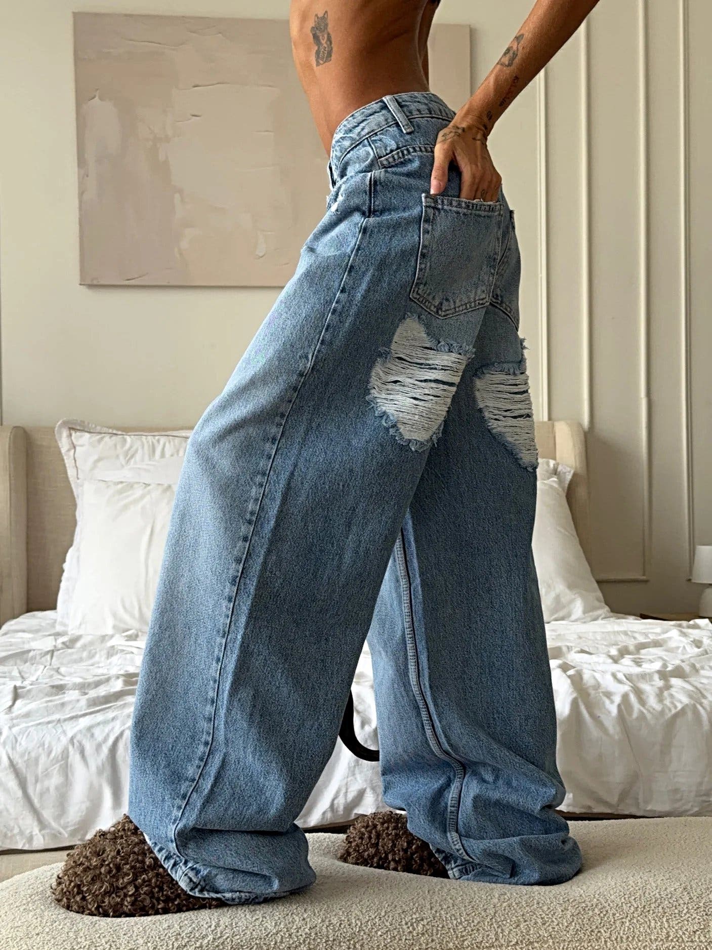 Wide Leg Washed Jeans -