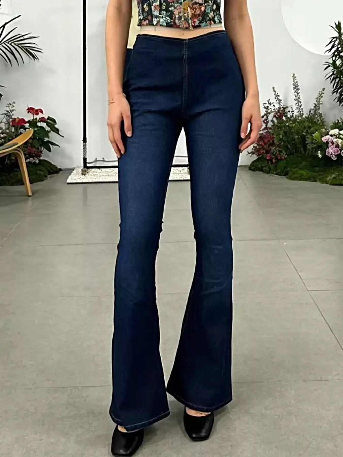 High-Waisted Flare Jeans -