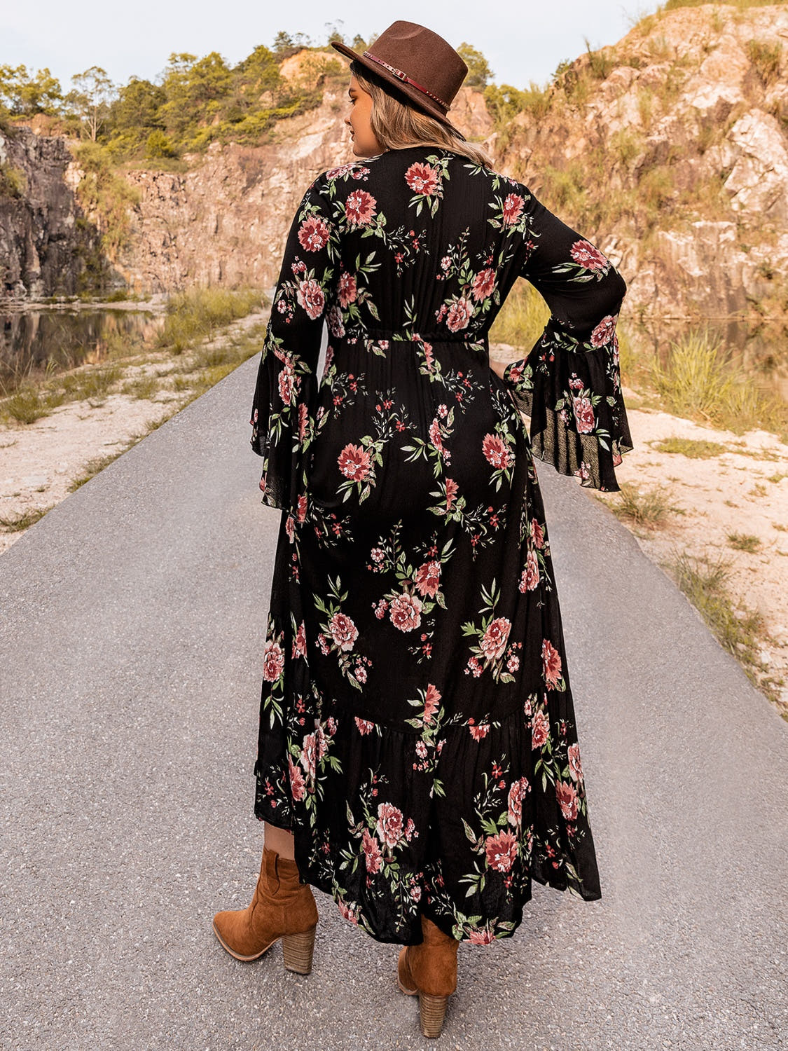 Elegant Plus Size Floral Dress with Flare Sleeves – Slightly Stretchy, Opaque Viscose Fabric Trendsi