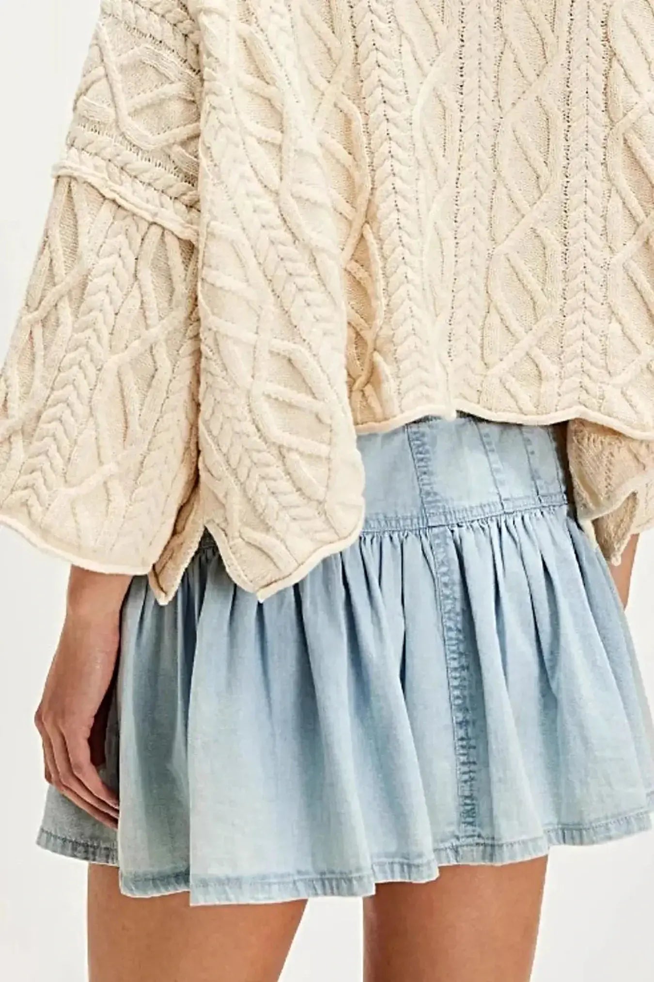 Buttoned Ruffled Mini Denim Skirt -