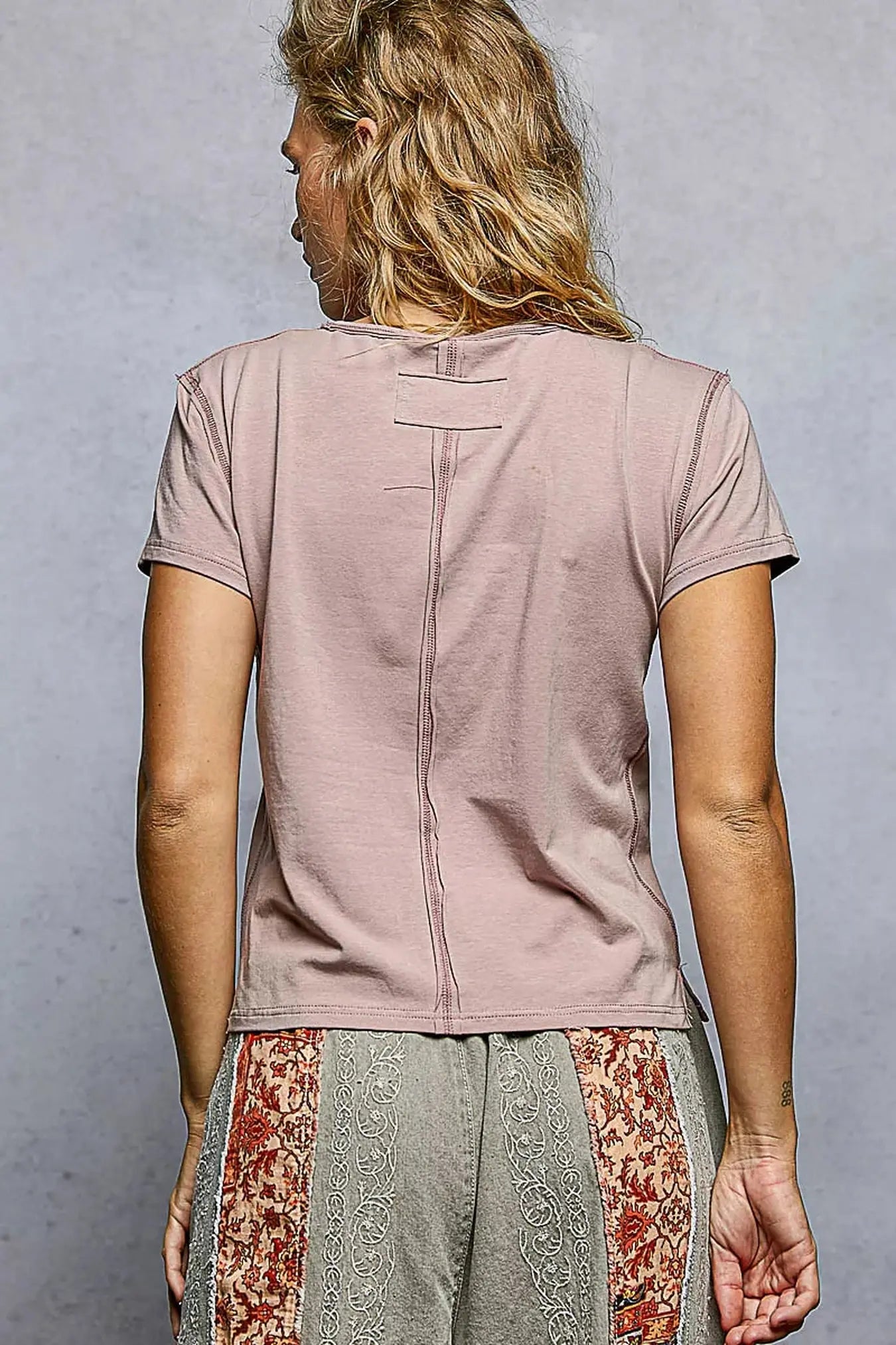POL Contrast Stitching Round Neck Short Sleeve T-Shirt -