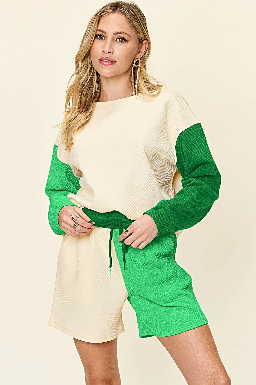 Luxury Two Piece Shorts Set with Pocketed Design and Drop Shoulder Top Trendsi