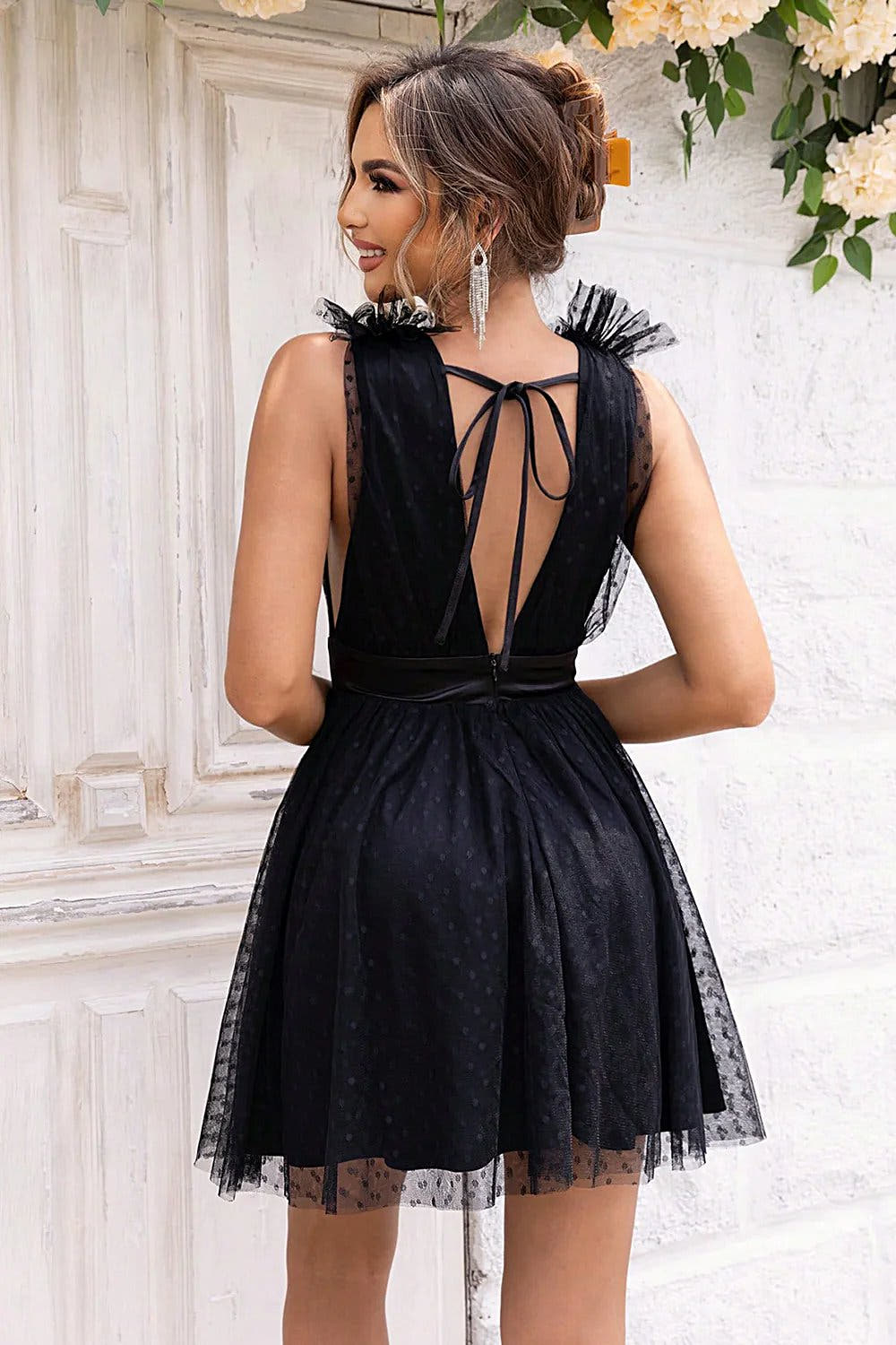 Elegant Open Back Sleeveless Mesh Dress with Lace Detail and Lined Body - 100% Polyester Trendsi
