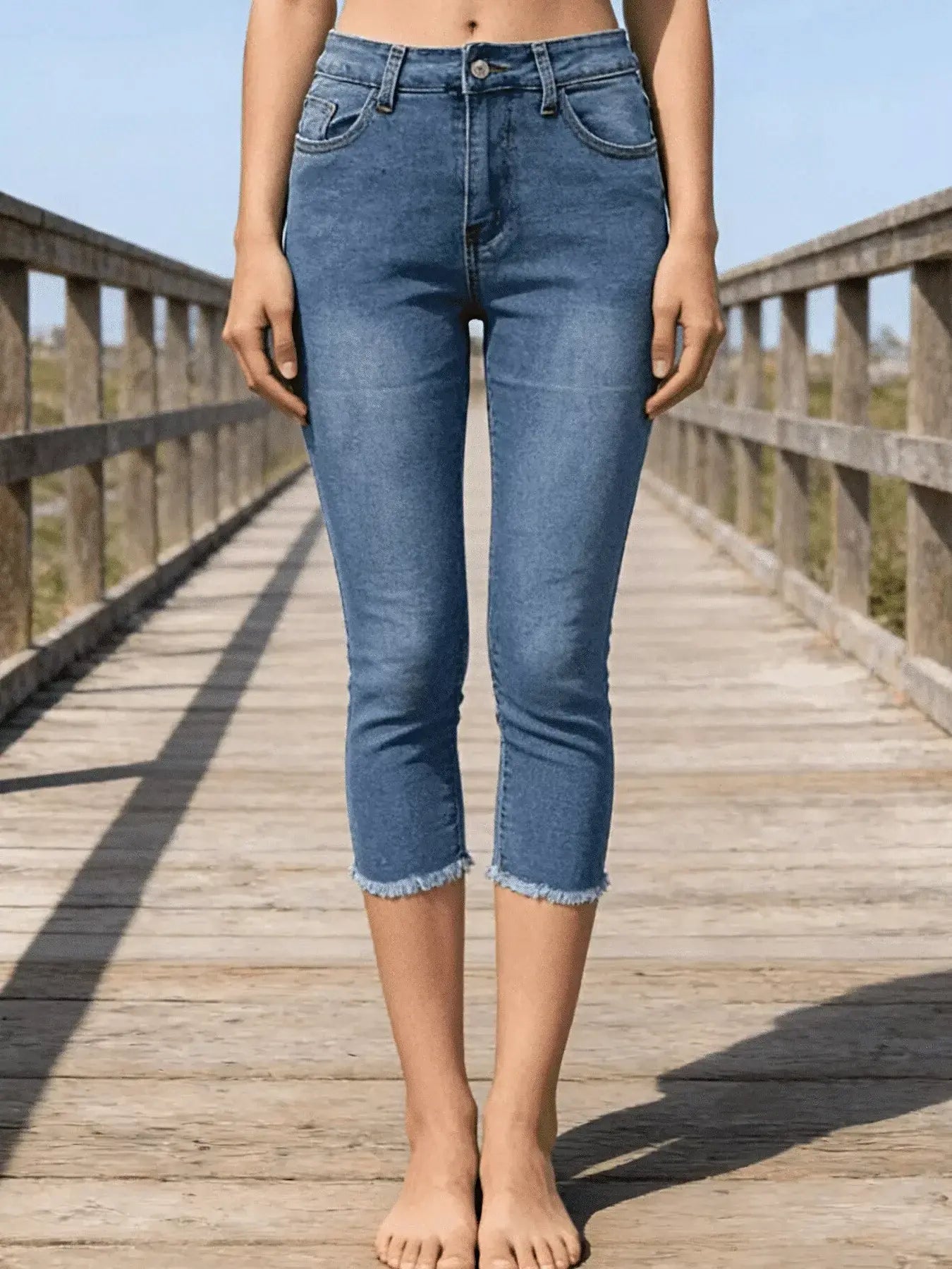 Raw Hem Capris Jeans -