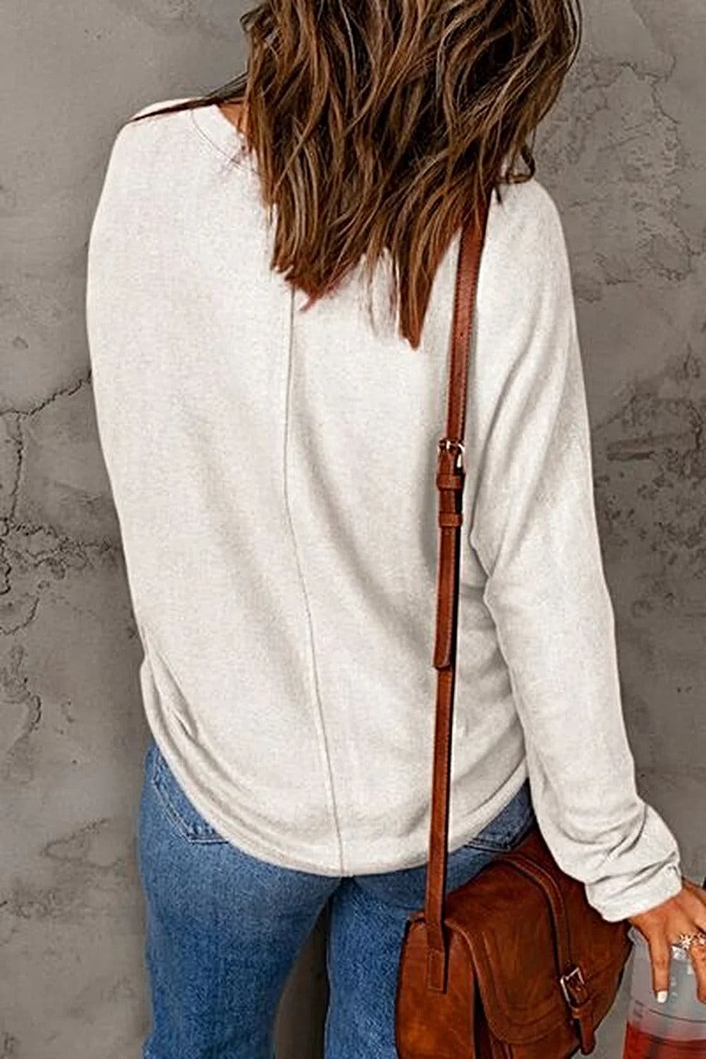 Elegant Basic Round Neck Shirt - Full Size Long Sleeve T-Shirt for Effortless Style Trendsi