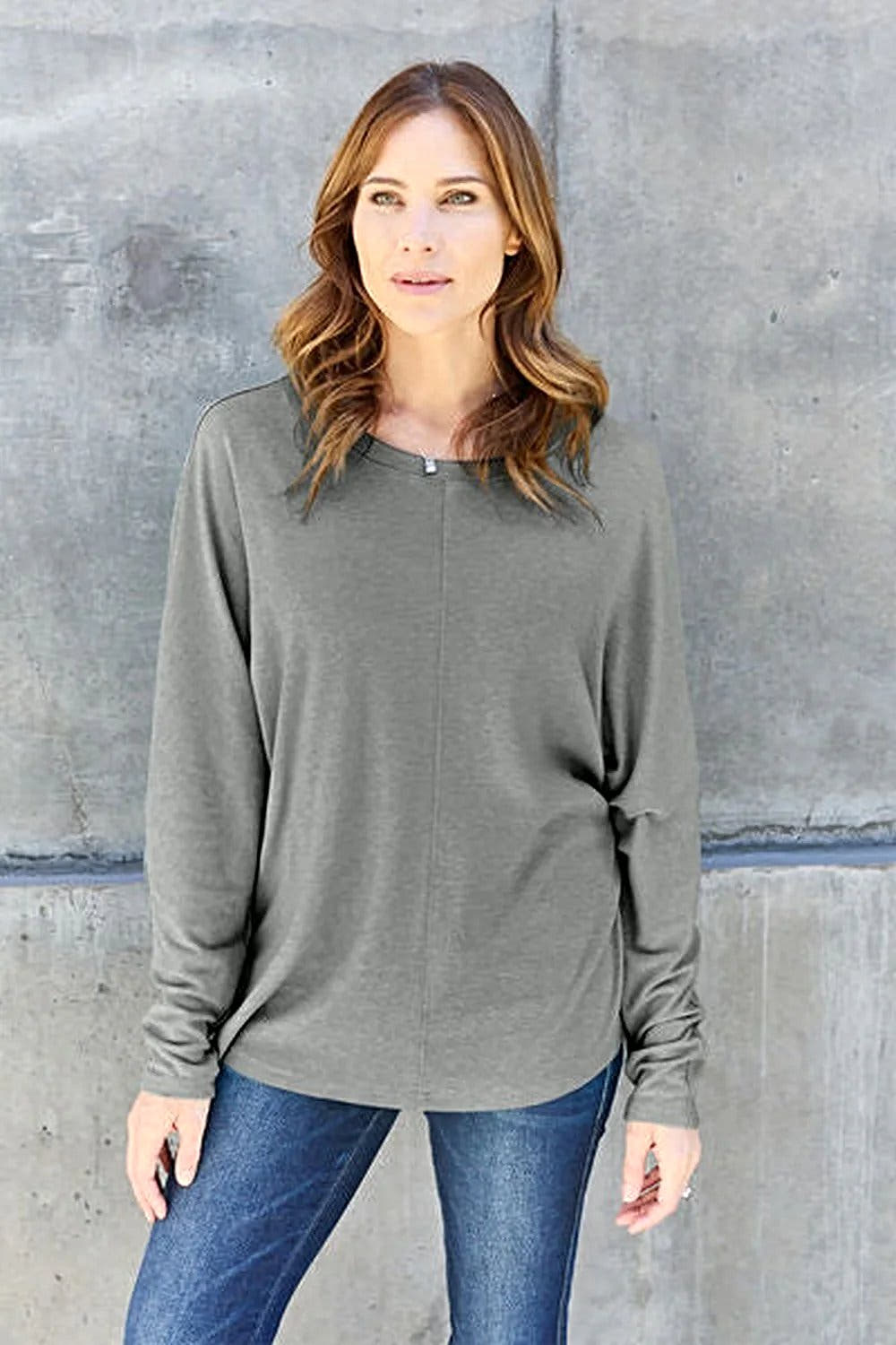 Elegant Basic Round Neck Shirt - Full Size Long Sleeve T-Shirt for Effortless Style Trendsi
