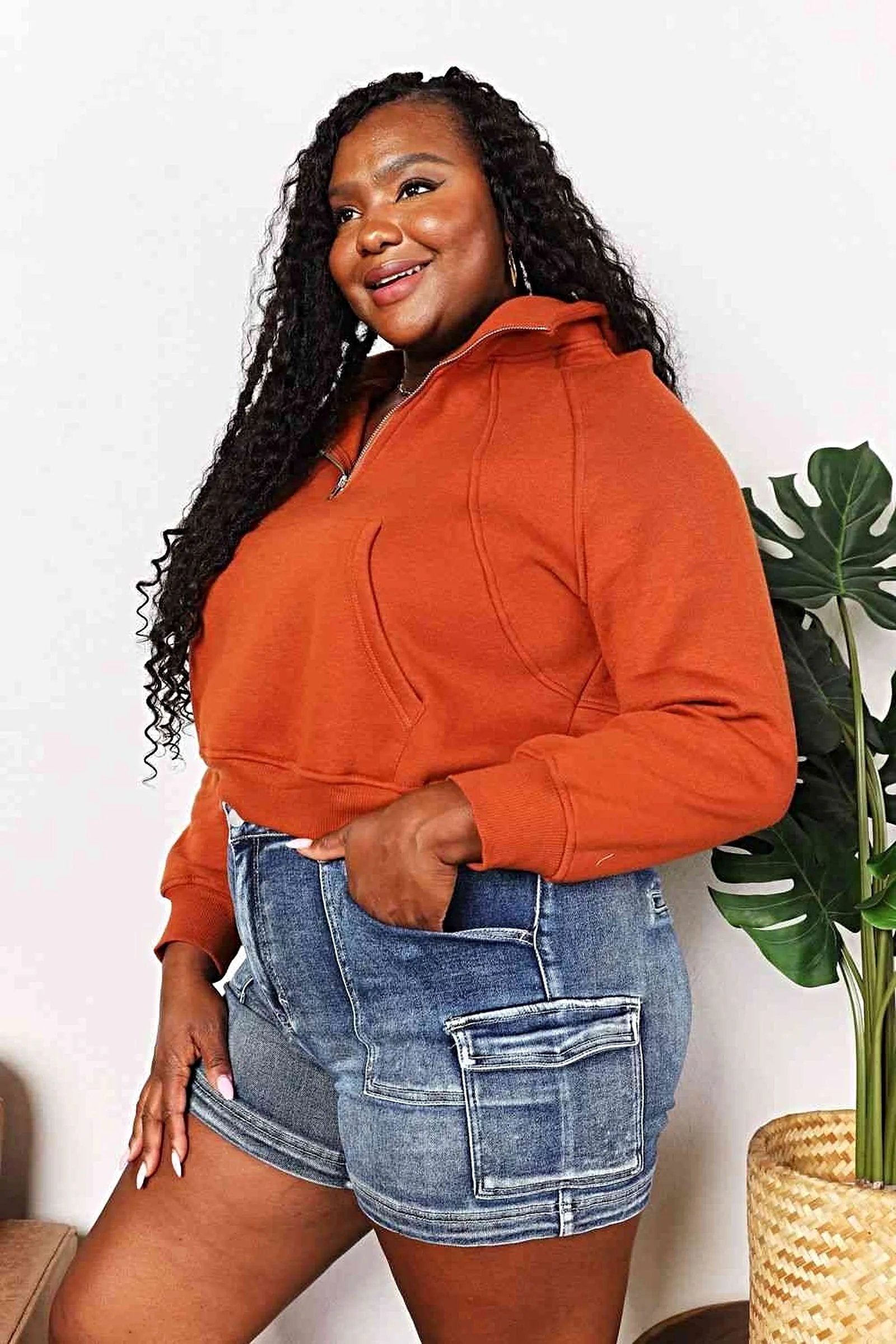 Chic Solid Half-Zip Hoodie with Long Raglan Sleeves and Cropped Design Trendsi