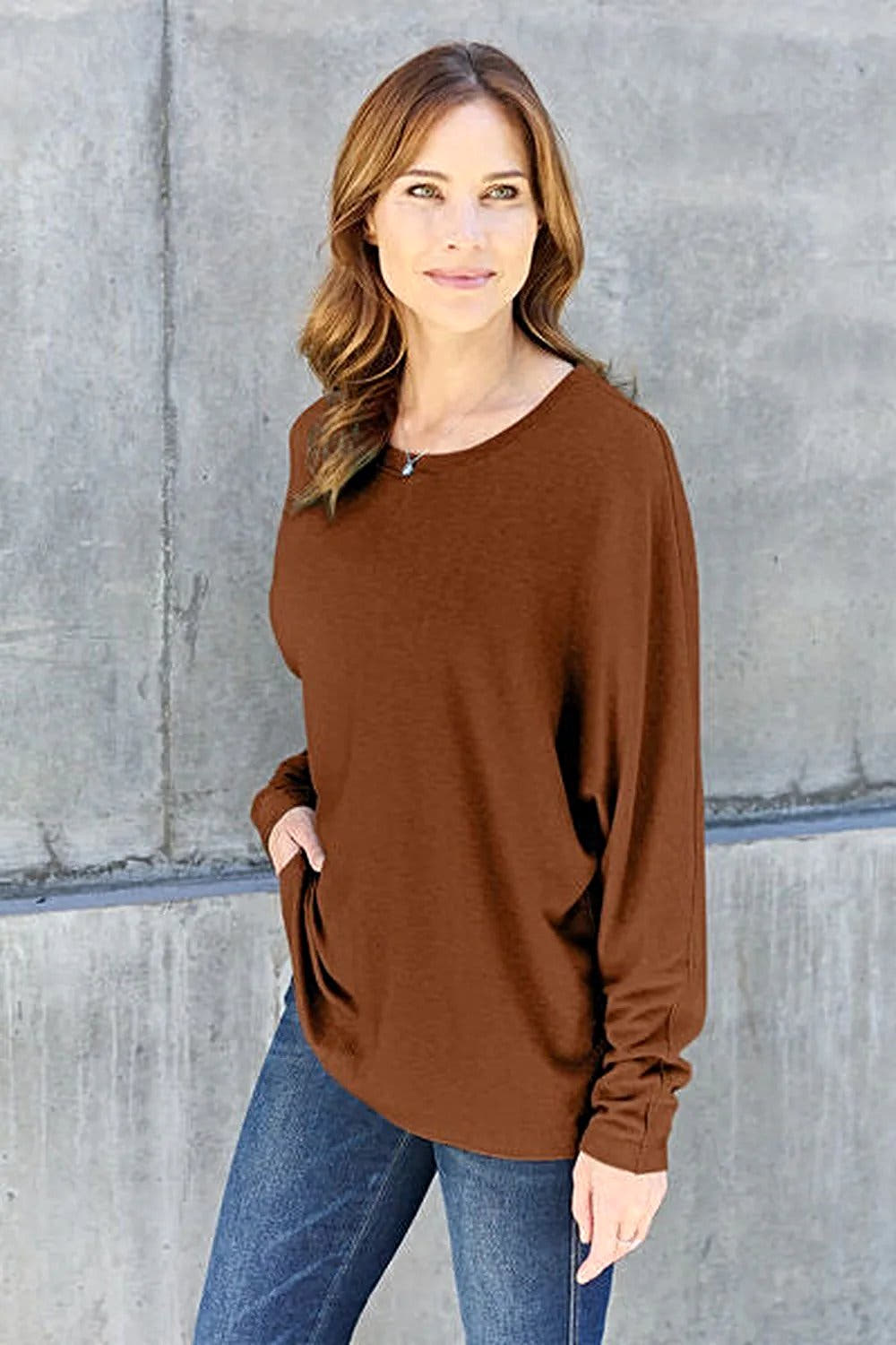 Elegant Basic Round Neck Shirt - Full Size Long Sleeve T-Shirt for Effortless Style Trendsi