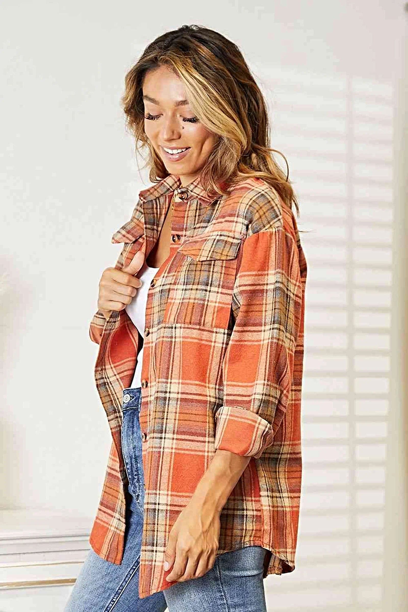 Chic 100% Polyester Plaid Dropped Shoulder Shirt with Collared Neckline and Relaxed Fit Trendsi
