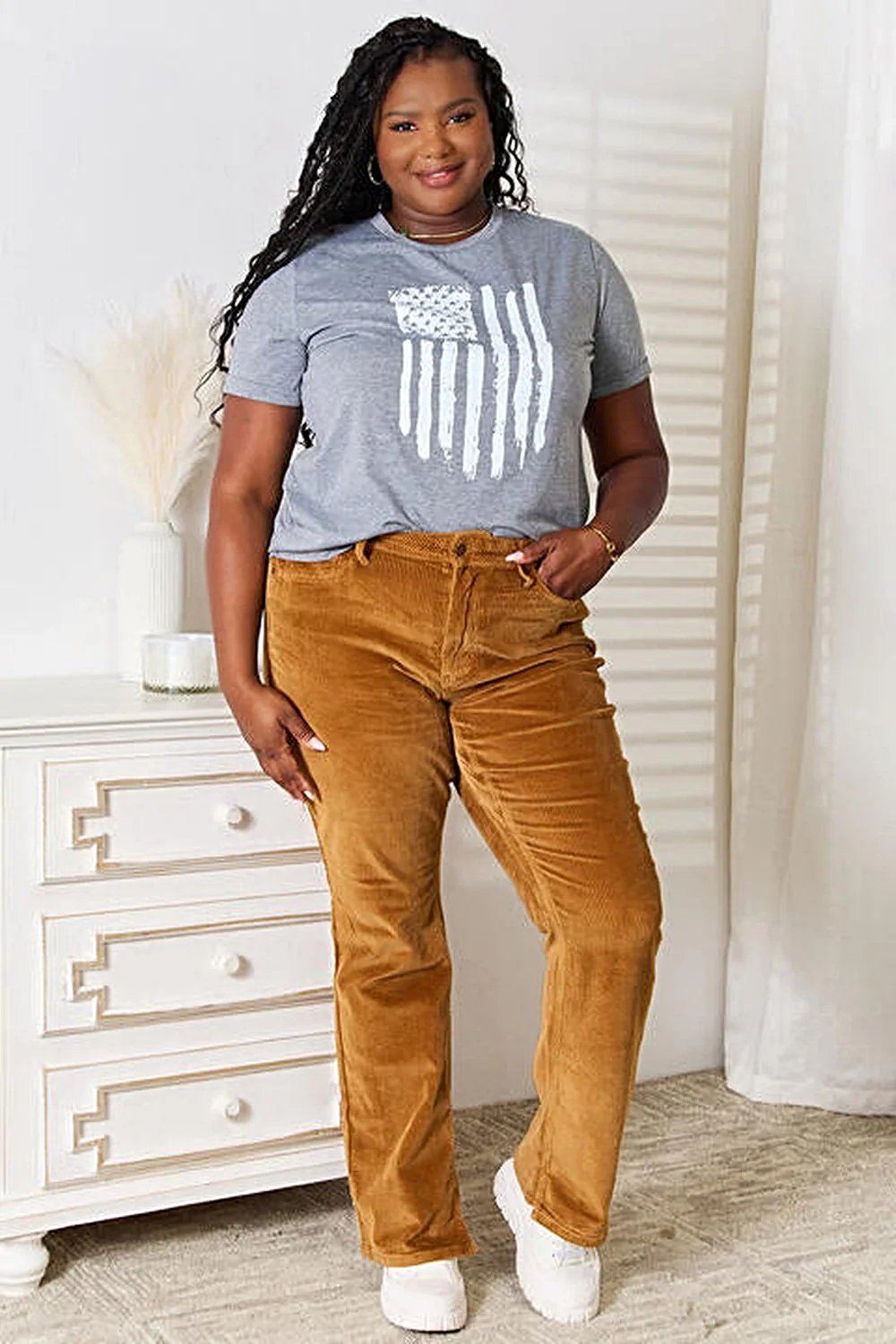 Trendy US Flag Graphic T-Shirt with Cuffed Sleeves - Stylish & Comfortable Design Trendsi