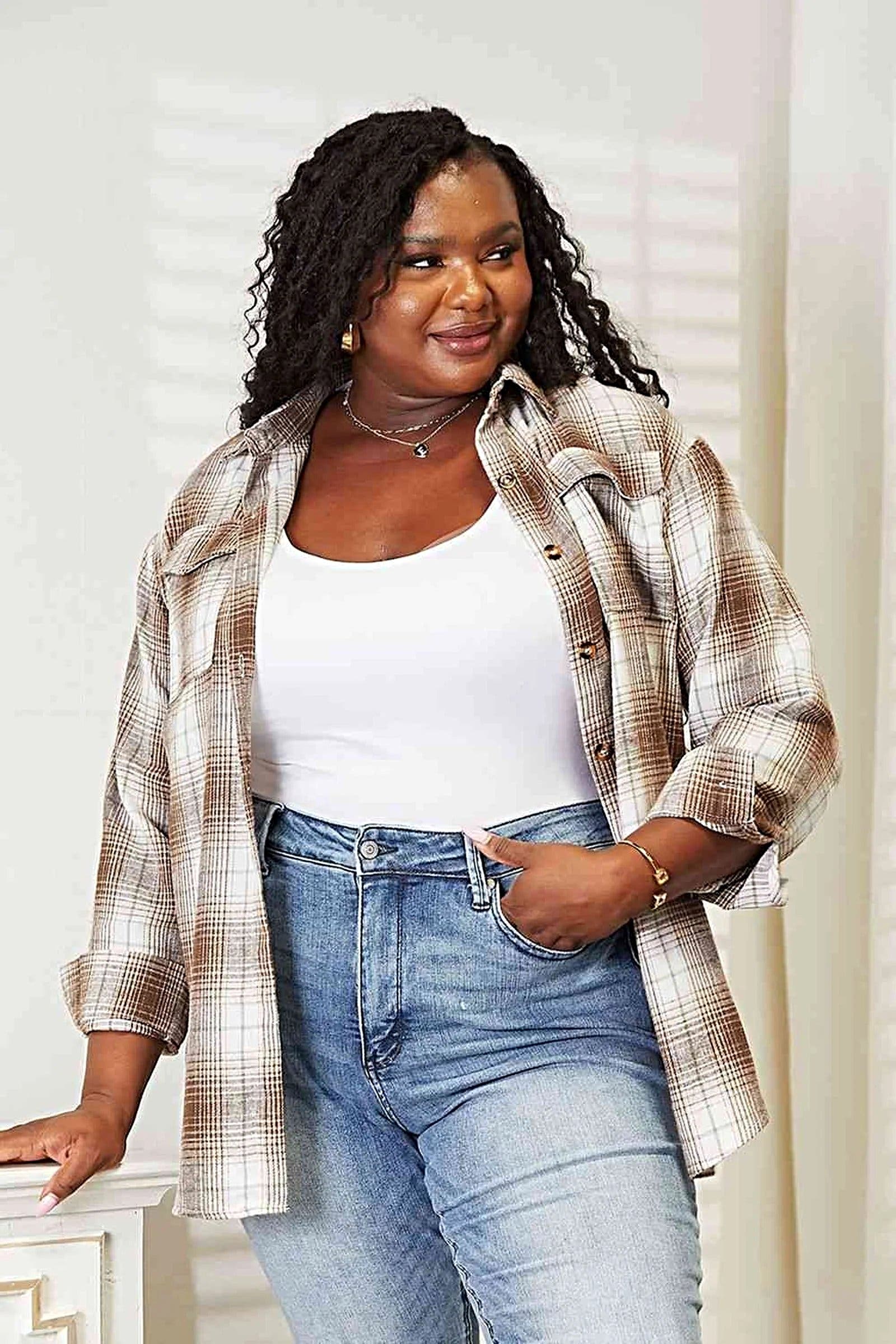 Chic 100% Polyester Plaid Dropped Shoulder Shirt with Collared Neckline and Relaxed Fit Trendsi