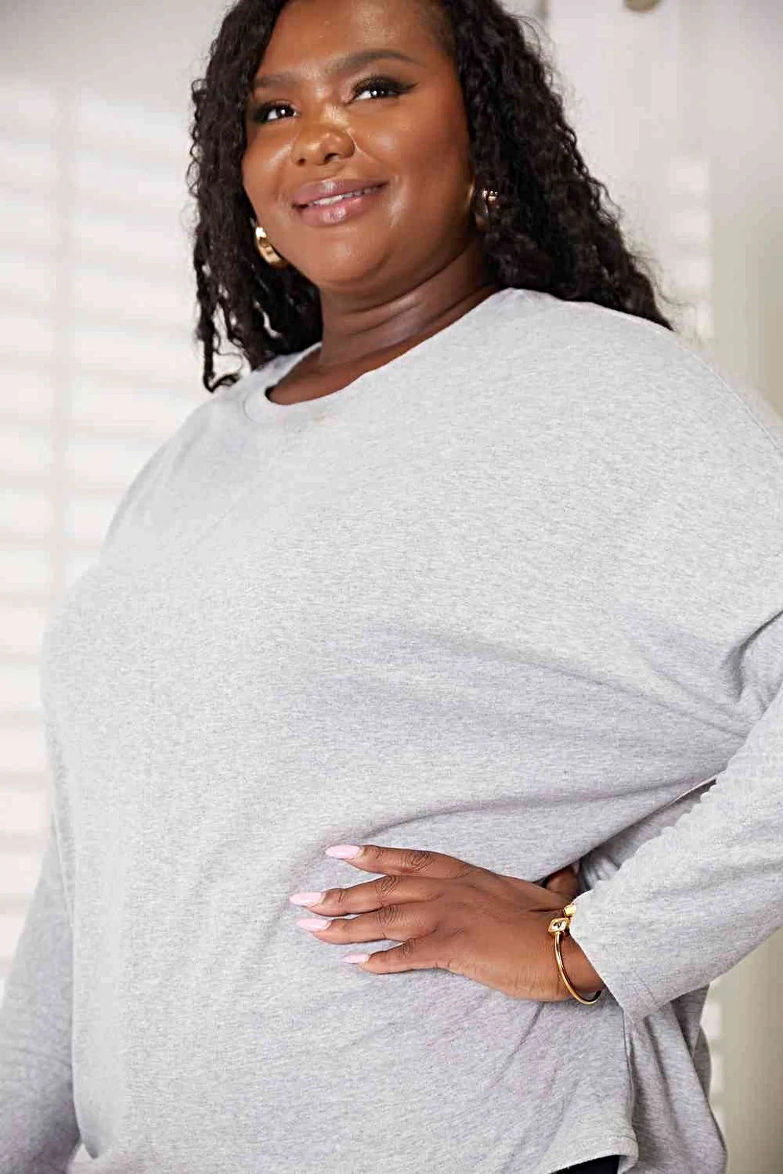 Sophisticated Round Neck Long Sleeve Shirt with Seam Detail – Versatile Basic Top Trendsi