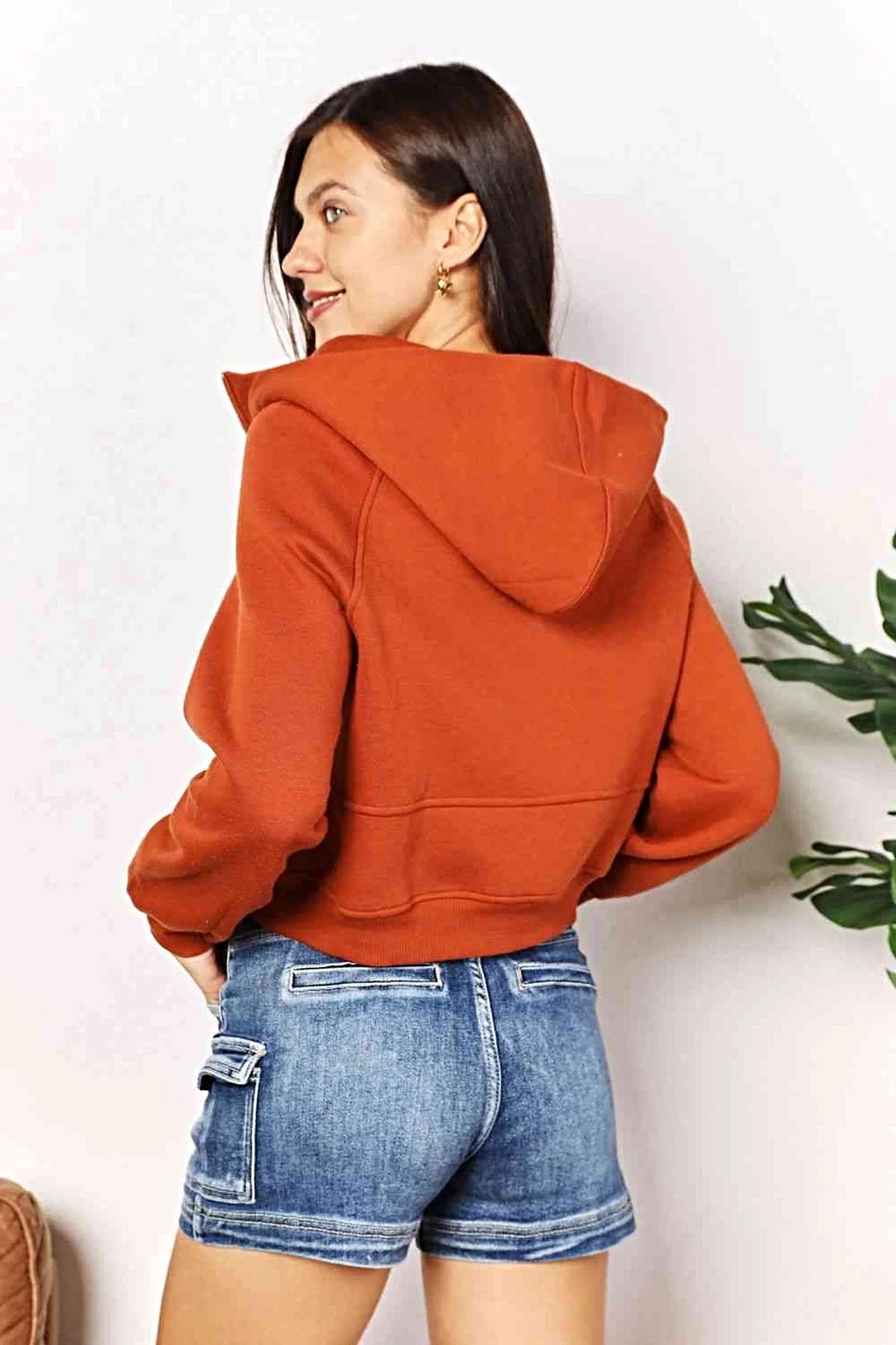 Chic Solid Half-Zip Hoodie with Long Raglan Sleeves and Cropped Design Trendsi