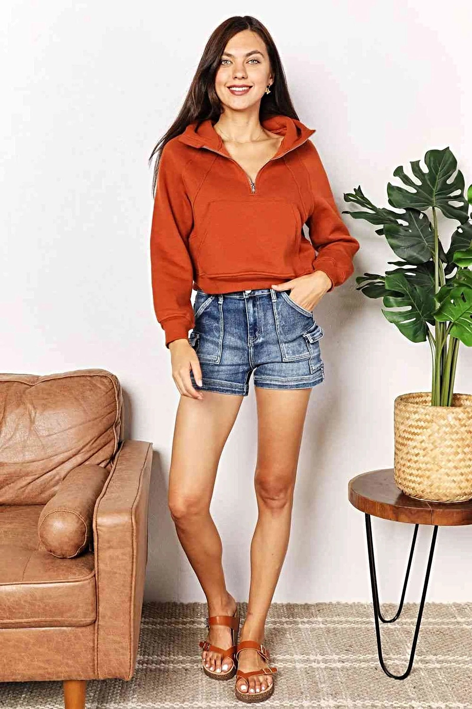 Chic Solid Half-Zip Hoodie with Long Raglan Sleeves and Cropped Design Trendsi