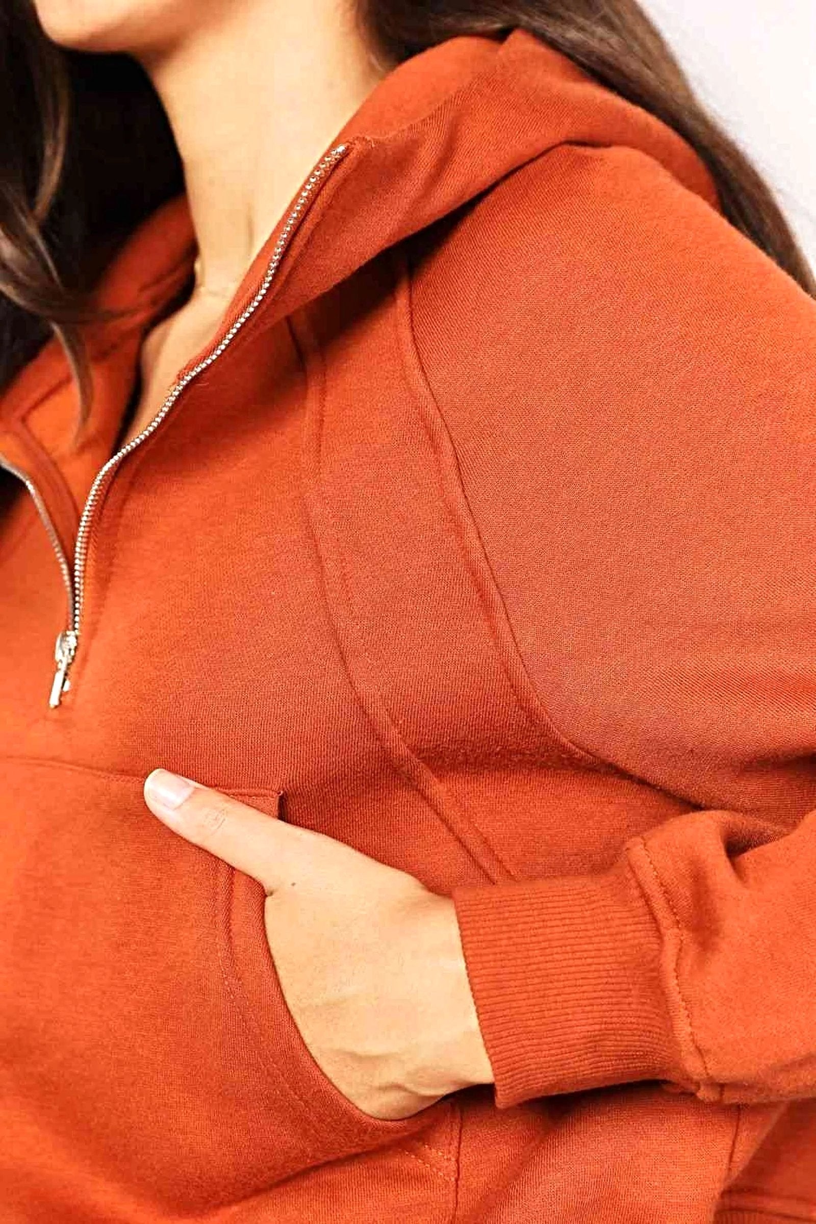 Chic Solid Half-Zip Hoodie with Long Raglan Sleeves and Cropped Design Trendsi