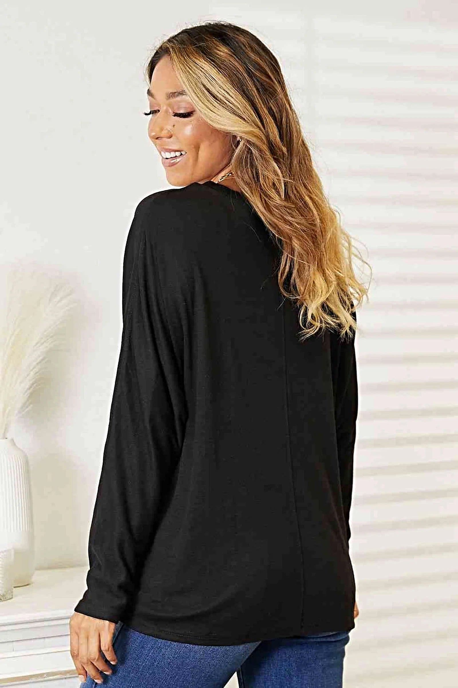 Sophisticated Round Neck Long Sleeve Shirt with Seam Detail – Versatile Basic Top Trendsi