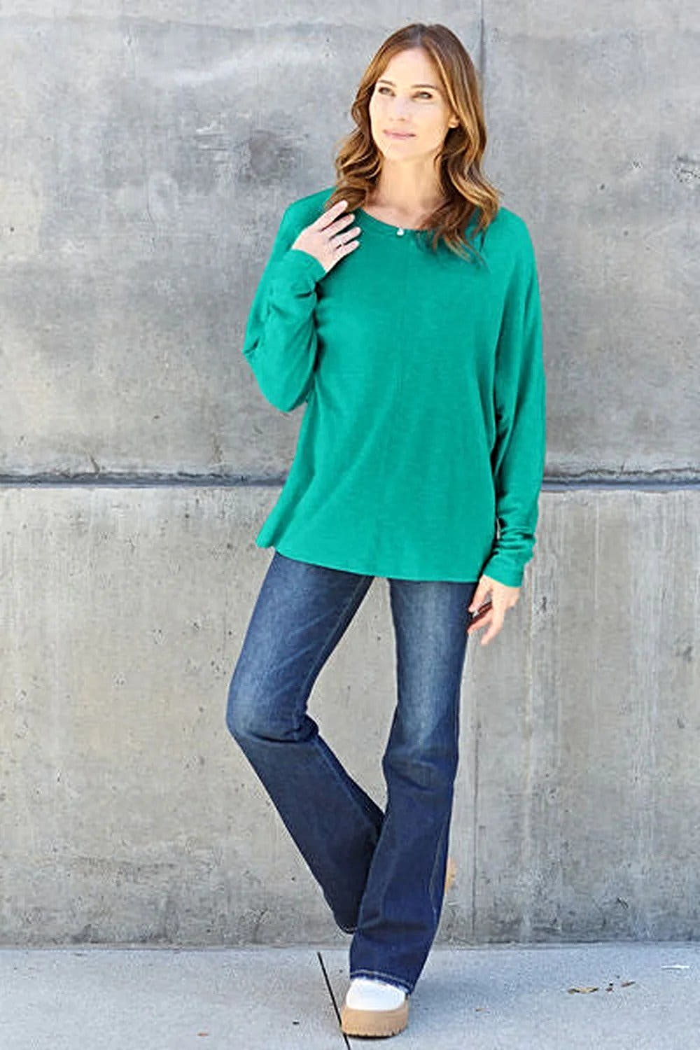 Elegant Basic Round Neck Shirt - Full Size Long Sleeve T-Shirt for Effortless Style Trendsi