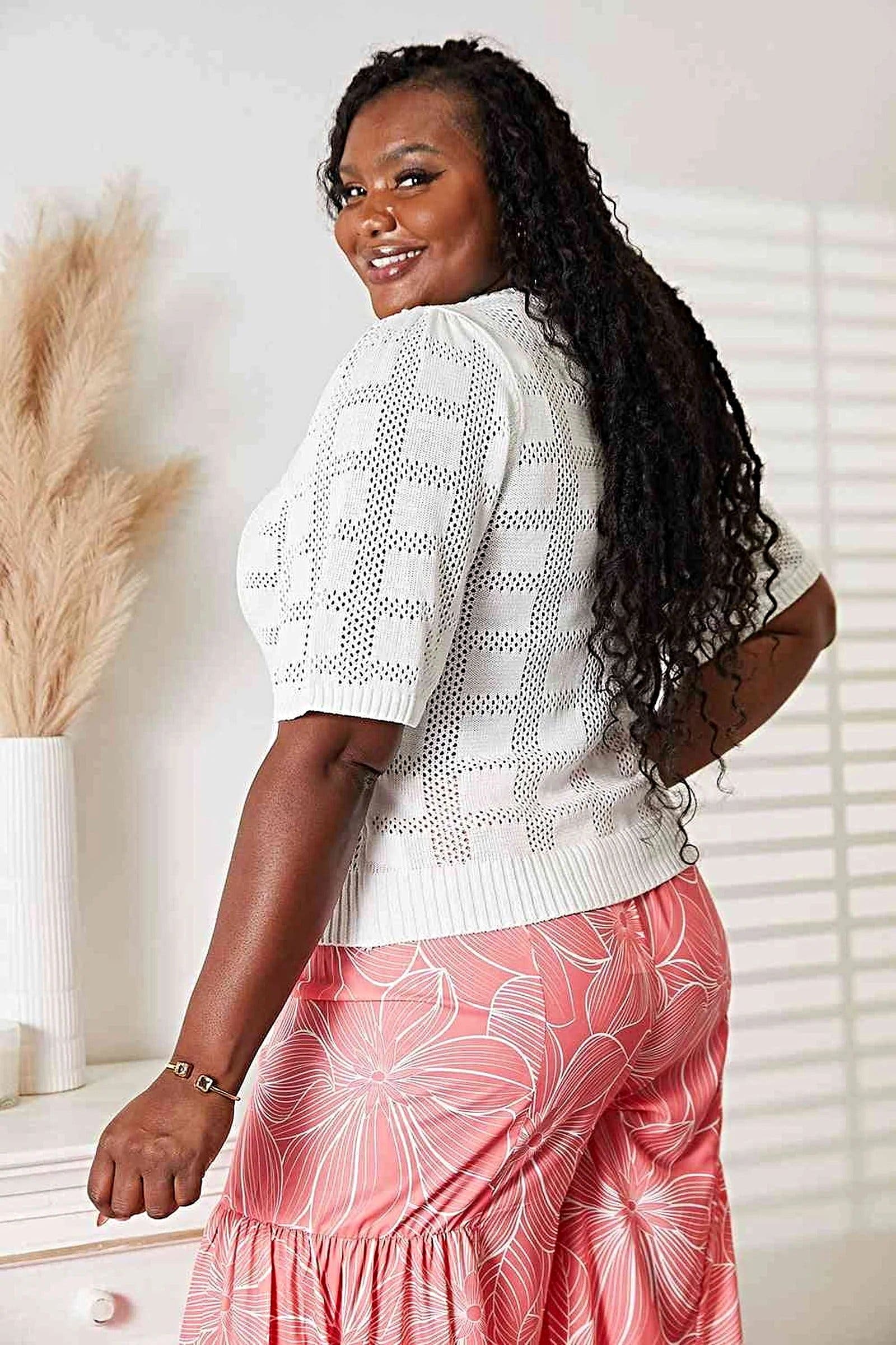 Chic Ribbed Knit Top with Round Neckline and Half Sleeves for Effortless Style Trendsi