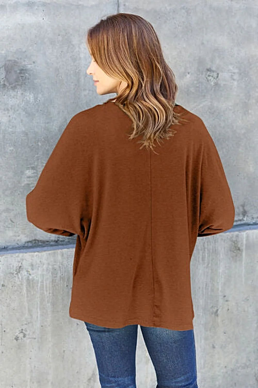 Elegant Basic Round Neck Shirt - Full Size Long Sleeve T-Shirt for Effortless Style Trendsi