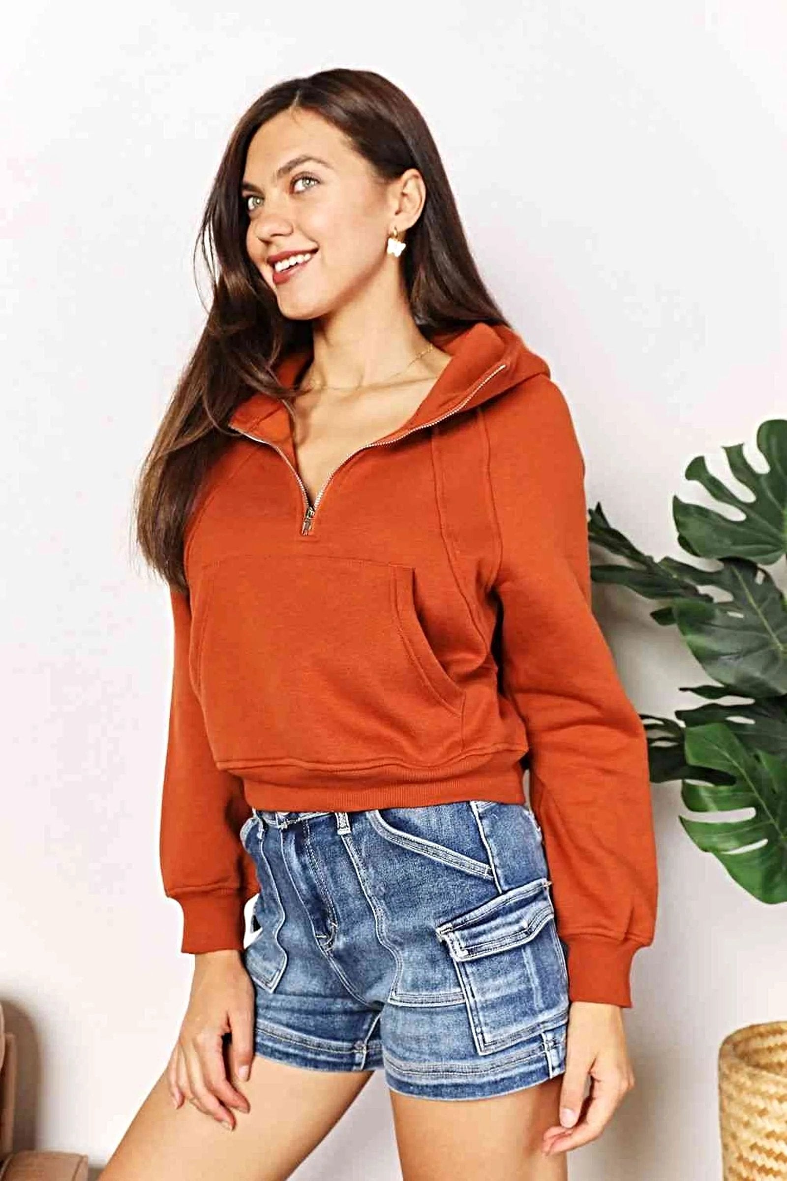 Chic Solid Half-Zip Hoodie with Long Raglan Sleeves and Cropped Design Trendsi