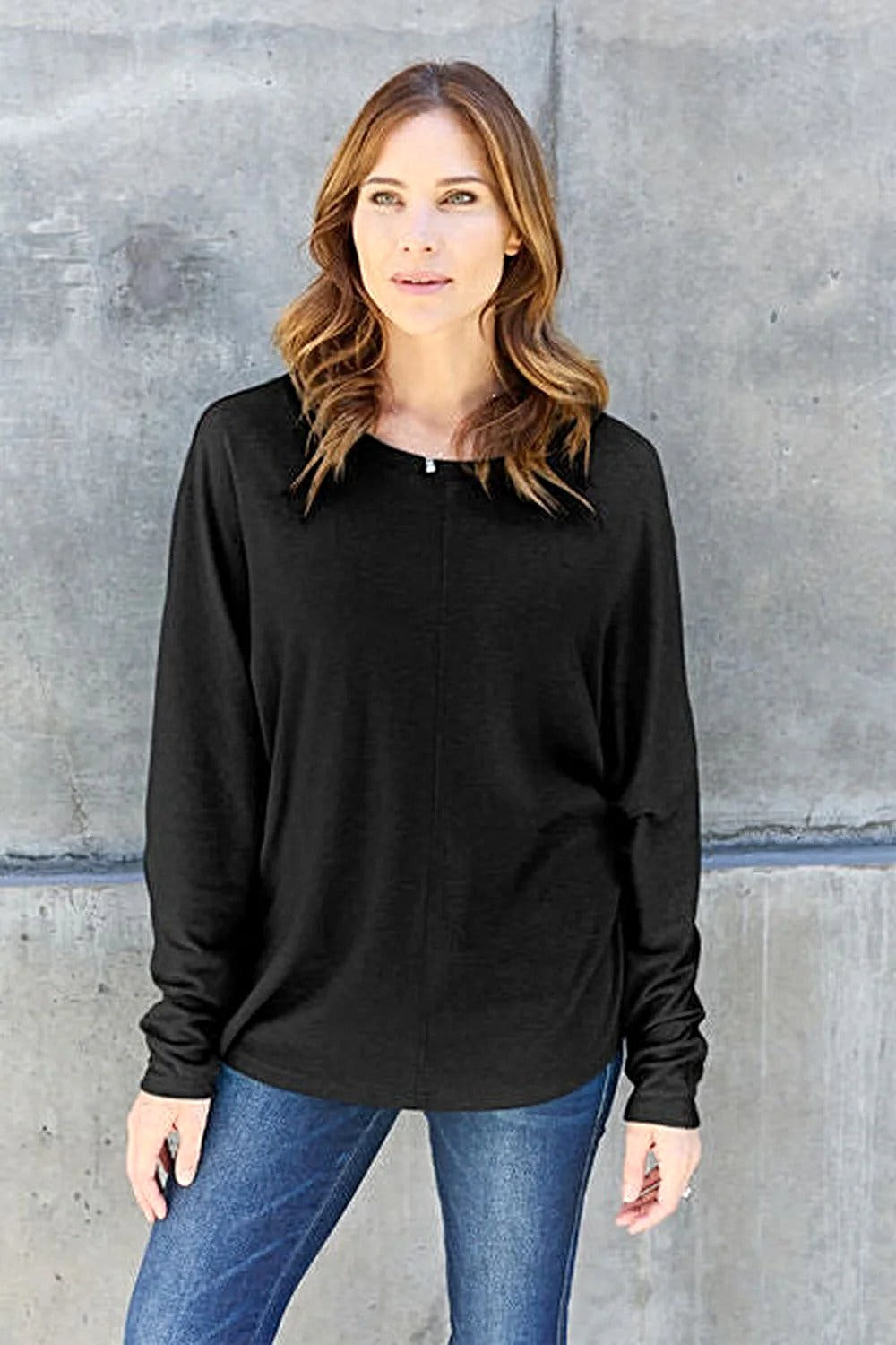 Elegant Basic Round Neck Shirt - Full Size Long Sleeve T-Shirt for Effortless Style Trendsi