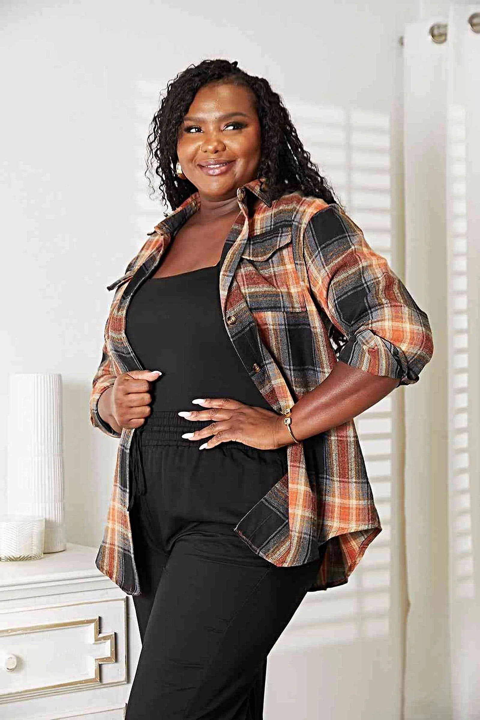 Chic 100% Polyester Plaid Dropped Shoulder Shirt with Collared Neckline and Relaxed Fit Trendsi