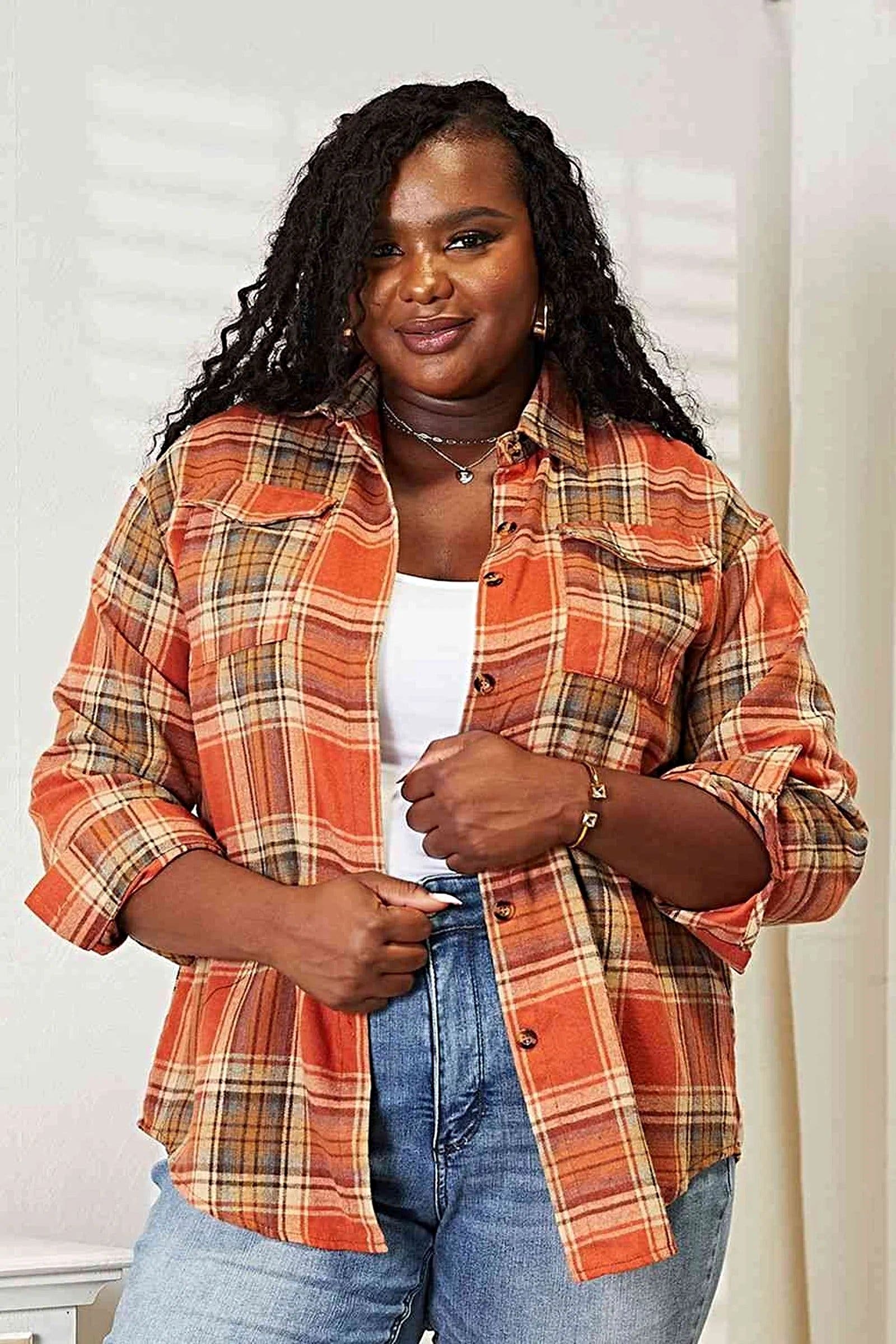 Chic 100% Polyester Plaid Dropped Shoulder Shirt with Collared Neckline and Relaxed Fit Trendsi