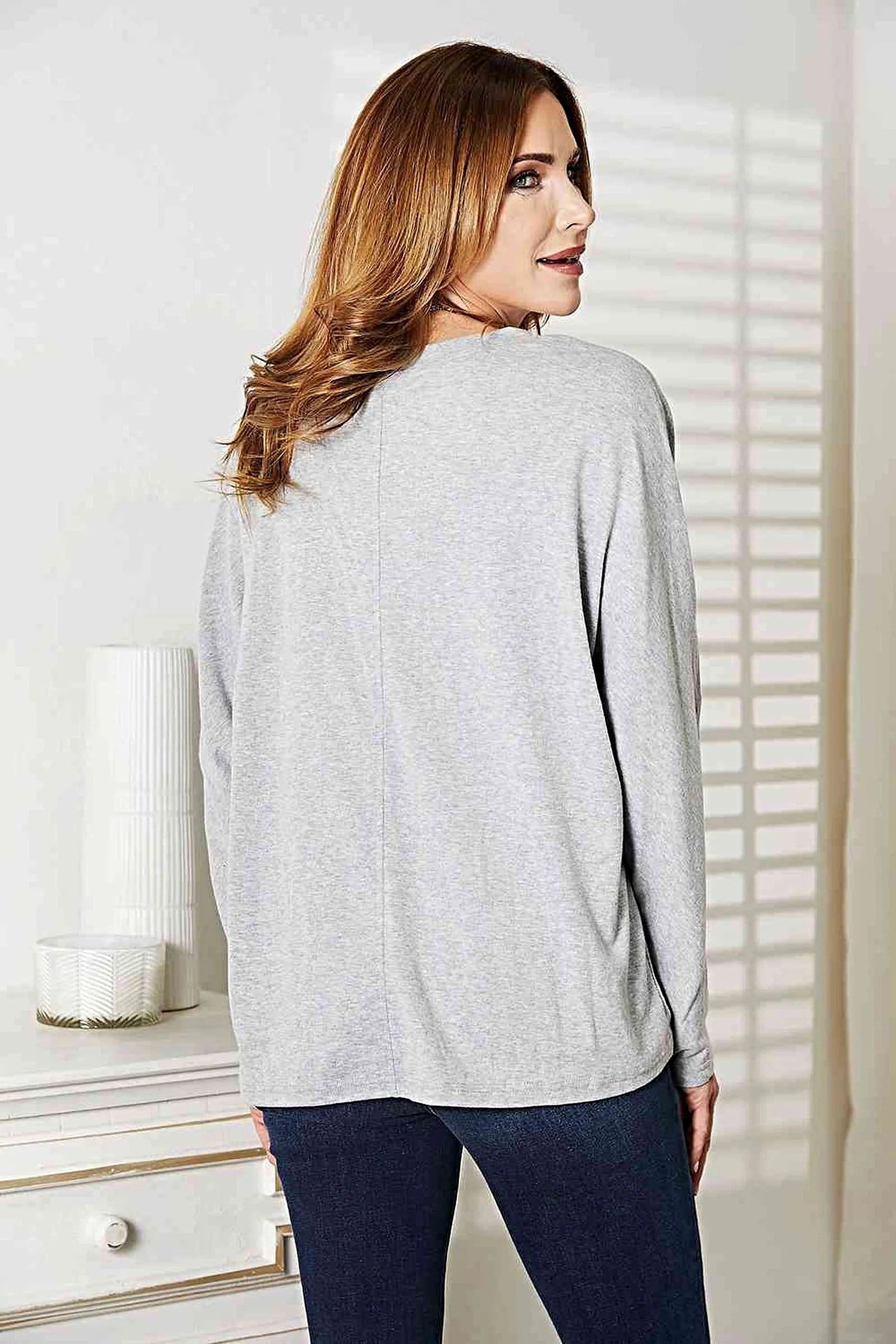 Sophisticated Round Neck Long Sleeve Shirt with Seam Detail – Versatile Basic Top Trendsi