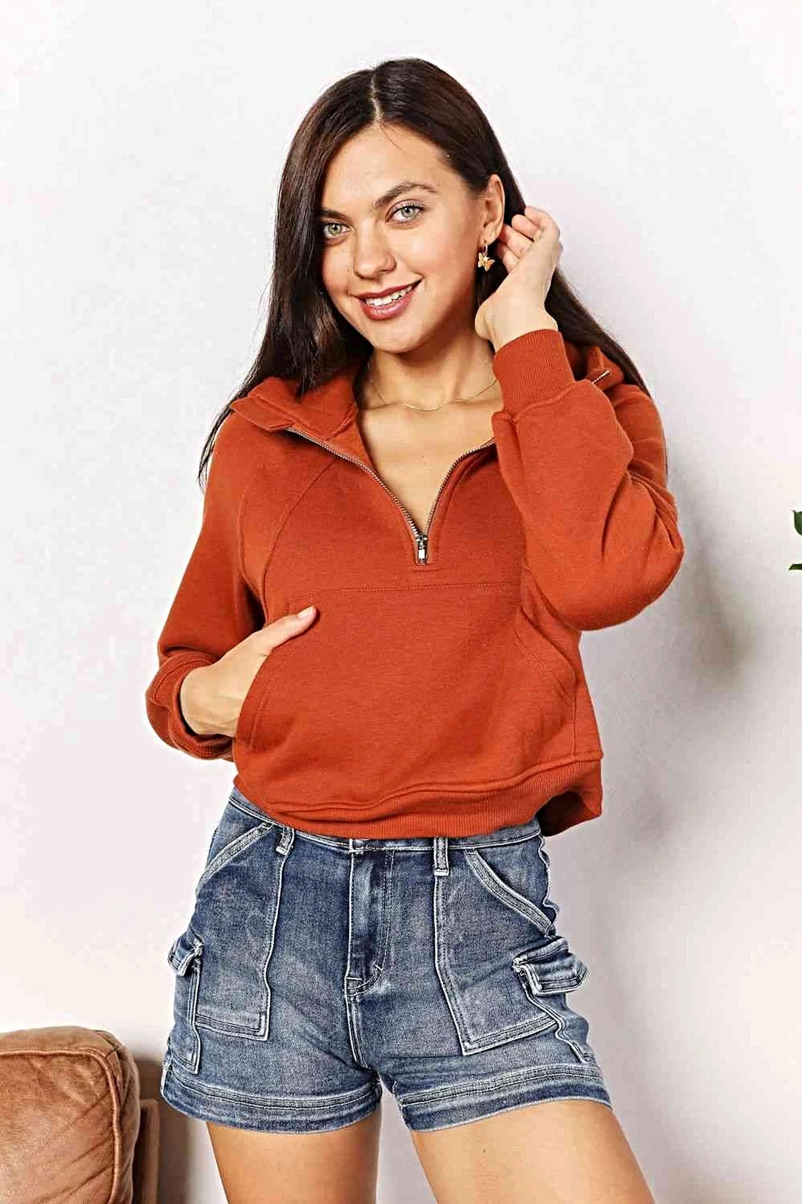 Chic Solid Half-Zip Hoodie with Long Raglan Sleeves and Cropped Design Trendsi