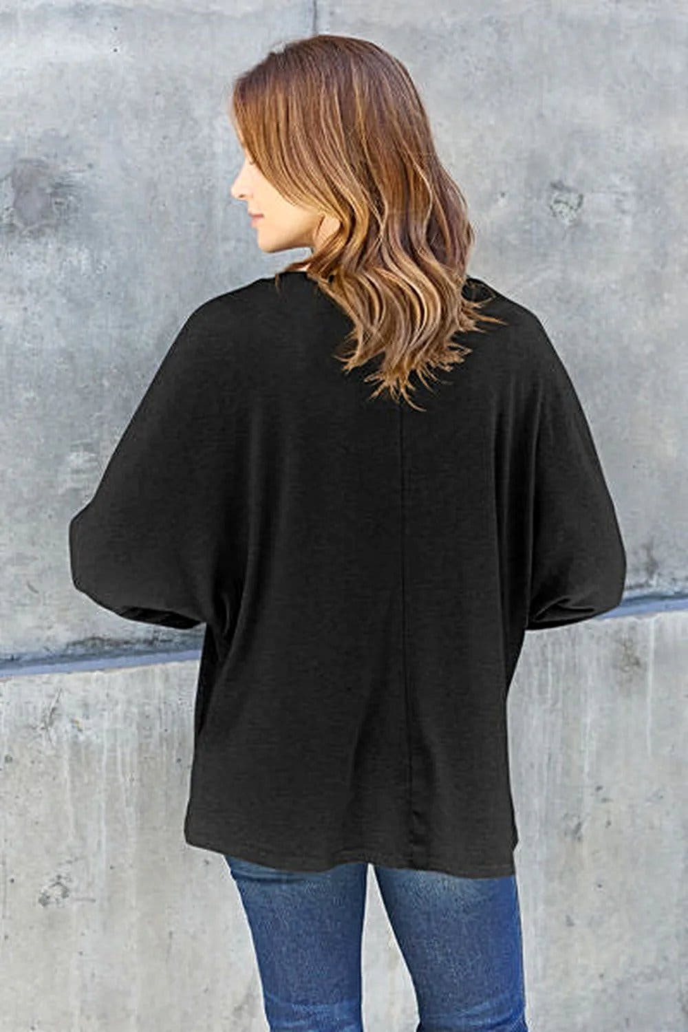 Elegant Basic Round Neck Shirt - Full Size Long Sleeve T-Shirt for Effortless Style Trendsi
