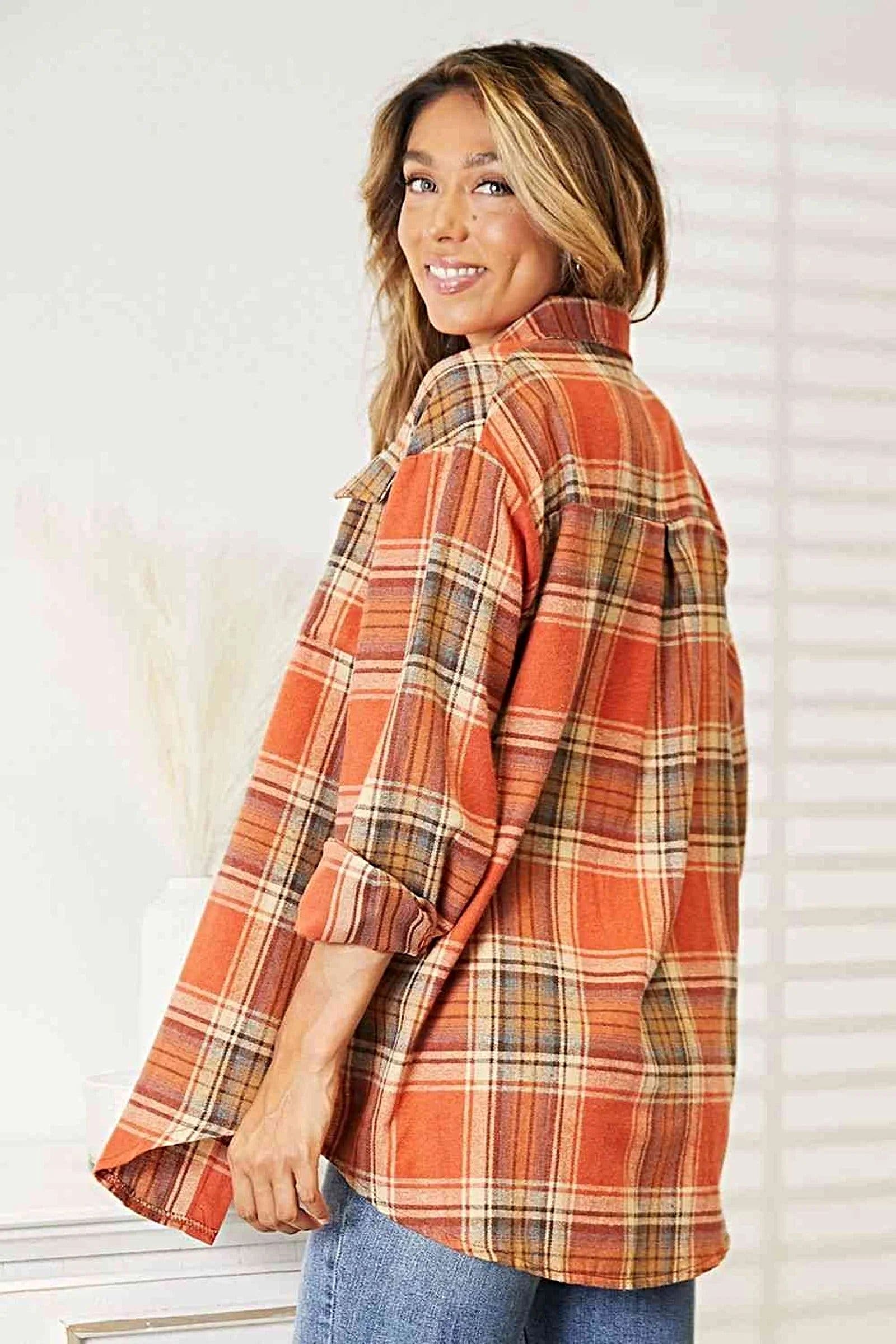 Chic 100% Polyester Plaid Dropped Shoulder Shirt with Collared Neckline and Relaxed Fit Trendsi