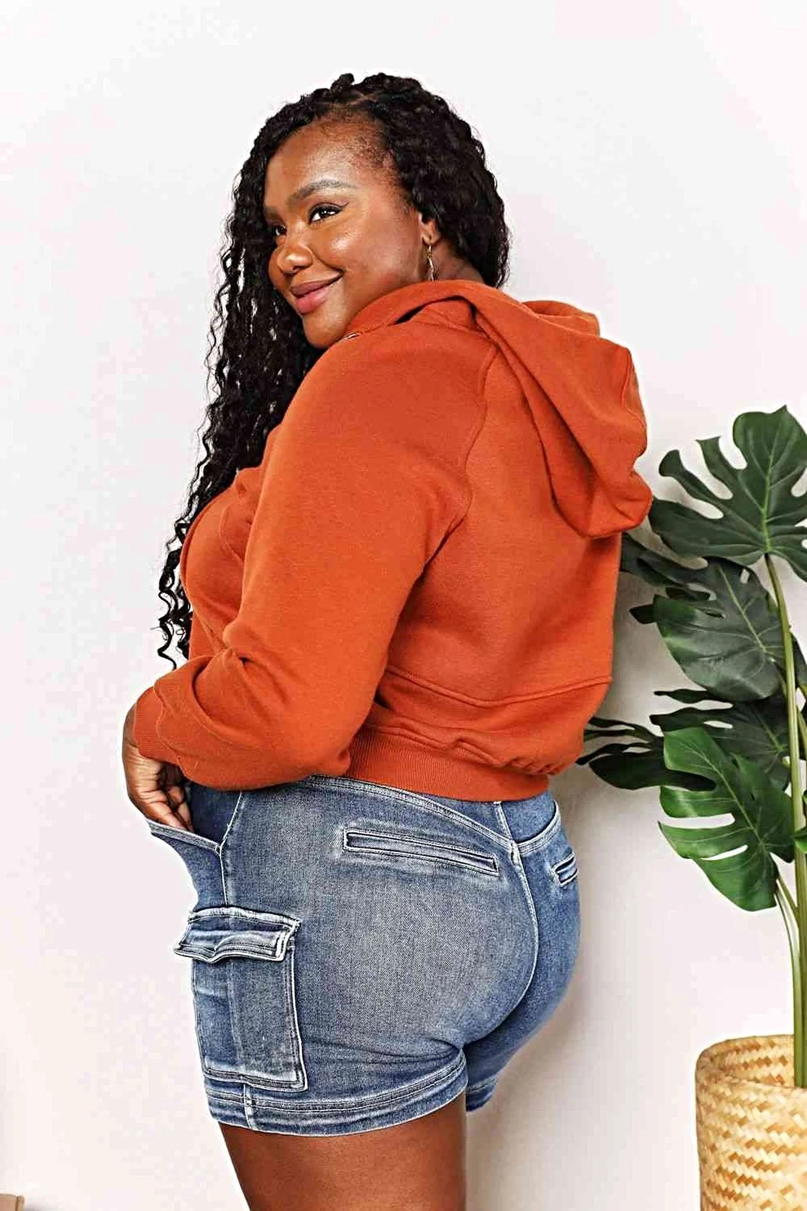 Chic Solid Half-Zip Hoodie with Long Raglan Sleeves and Cropped Design Trendsi