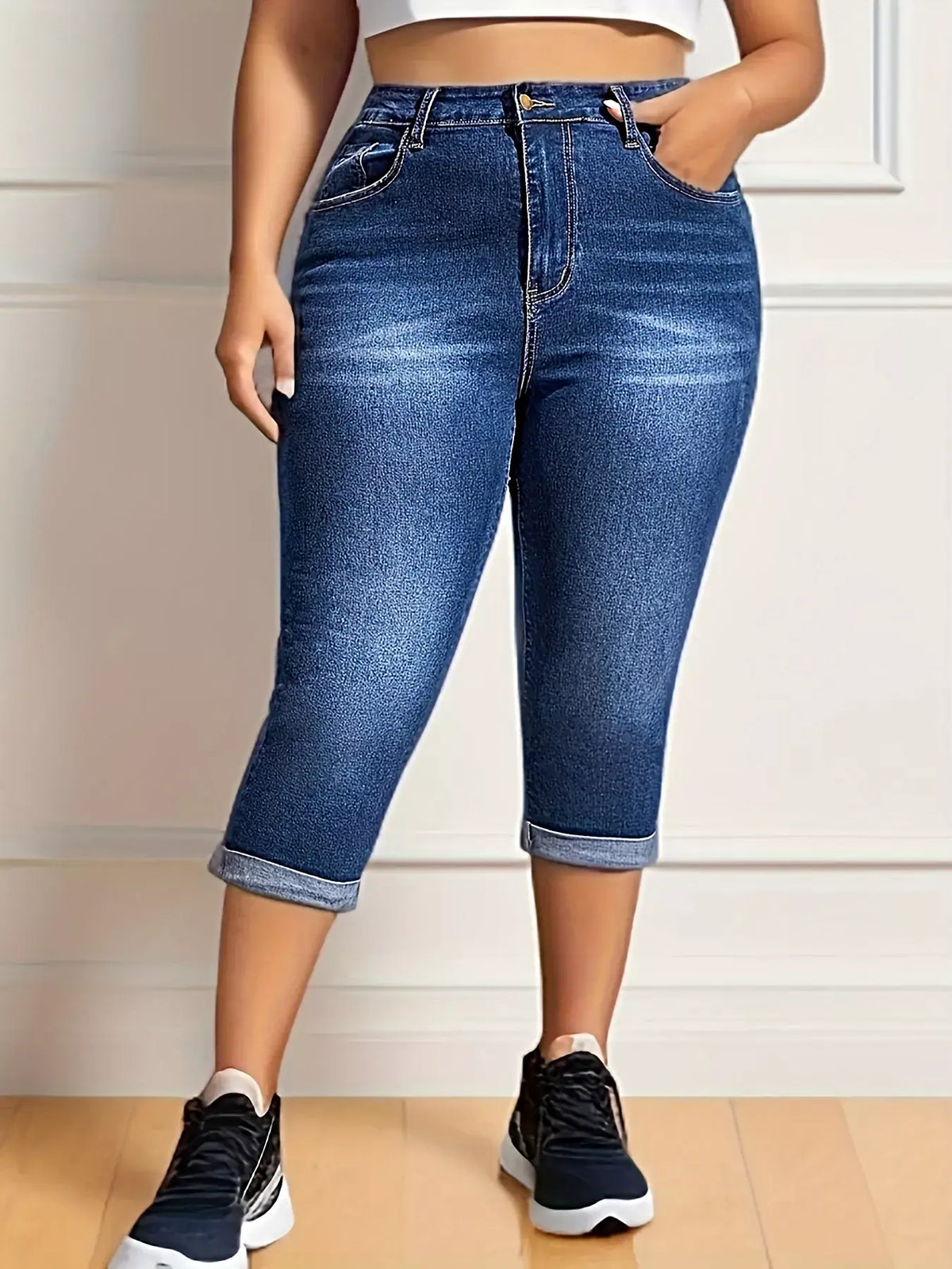 Plus Size Rolled Hem High Waist Denim Capri Jeans -