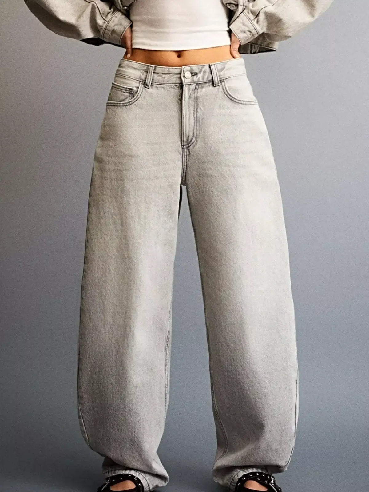 Wide Leg Washed Jeans -