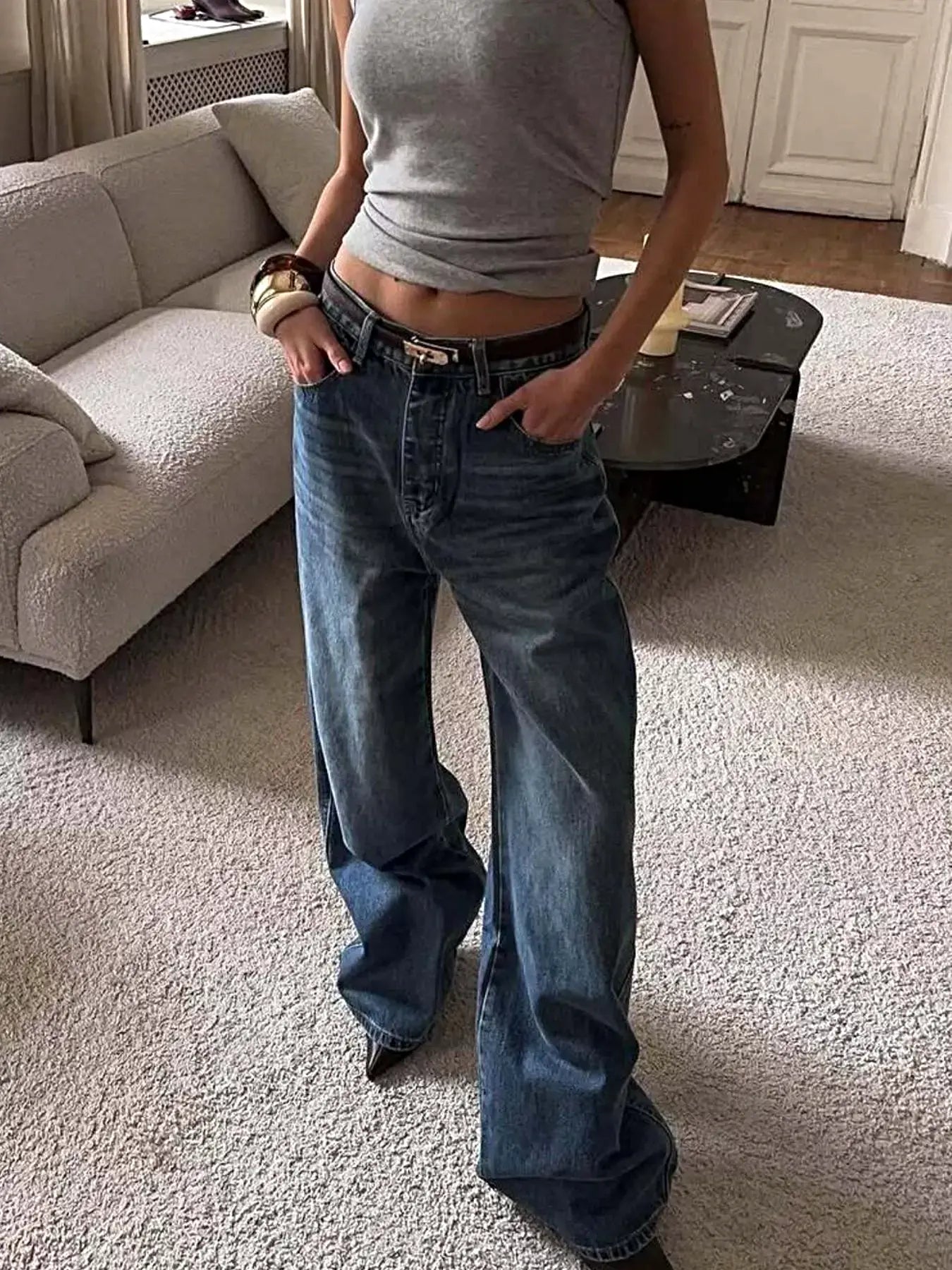 Wide Leg Relaxed Fit Jeans -